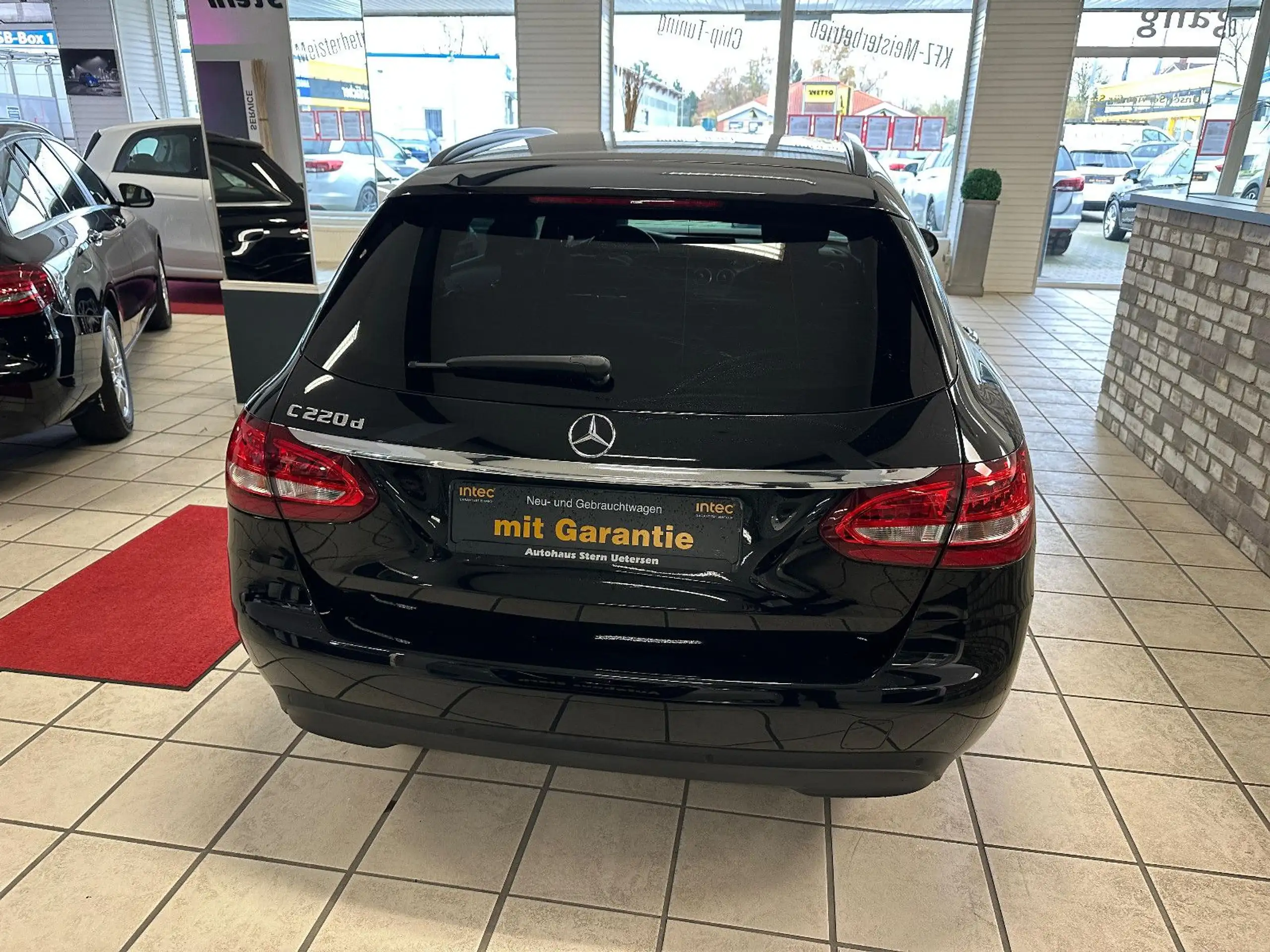 Mercedes-Benz - C 220