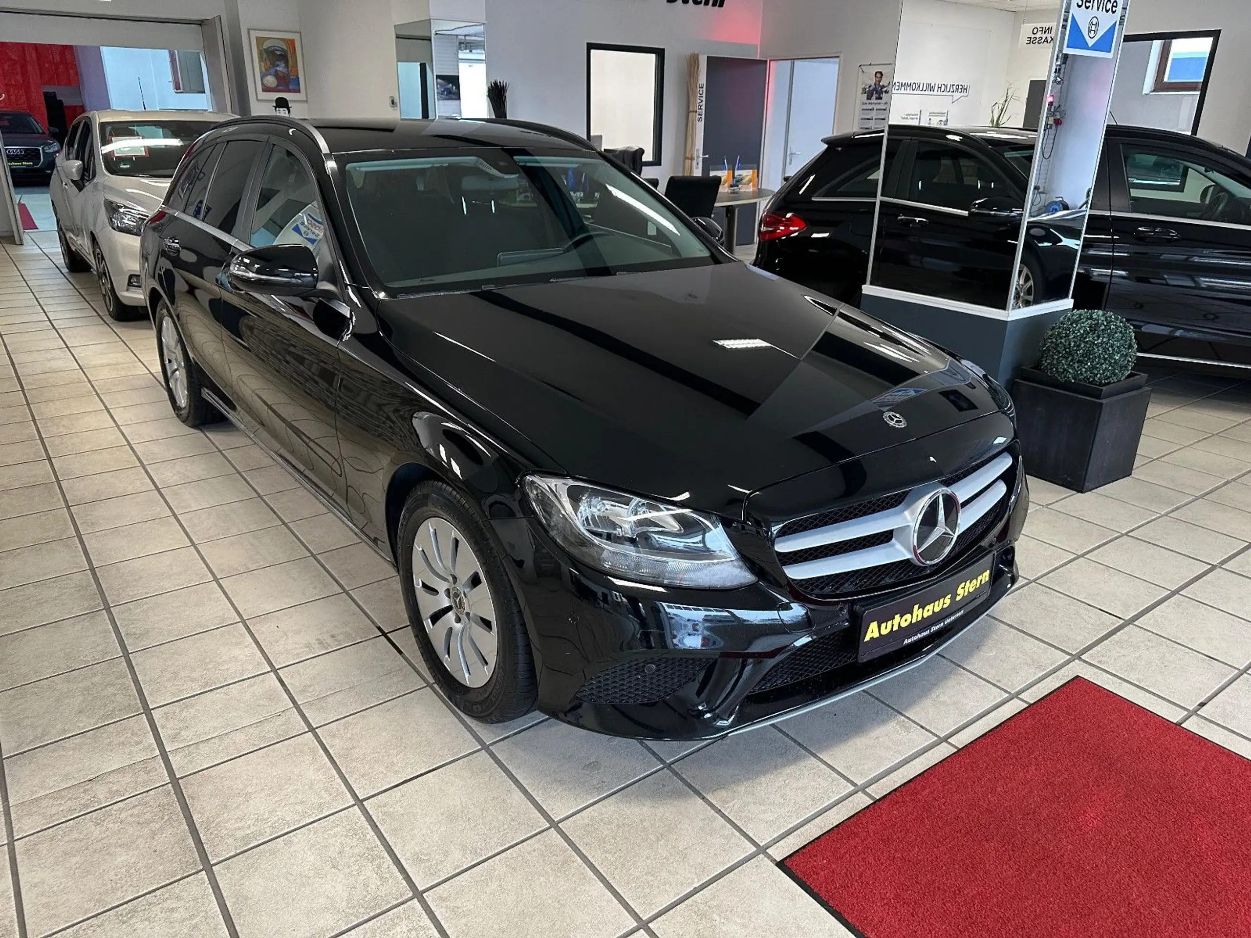 Mercedes-Benz - C 220