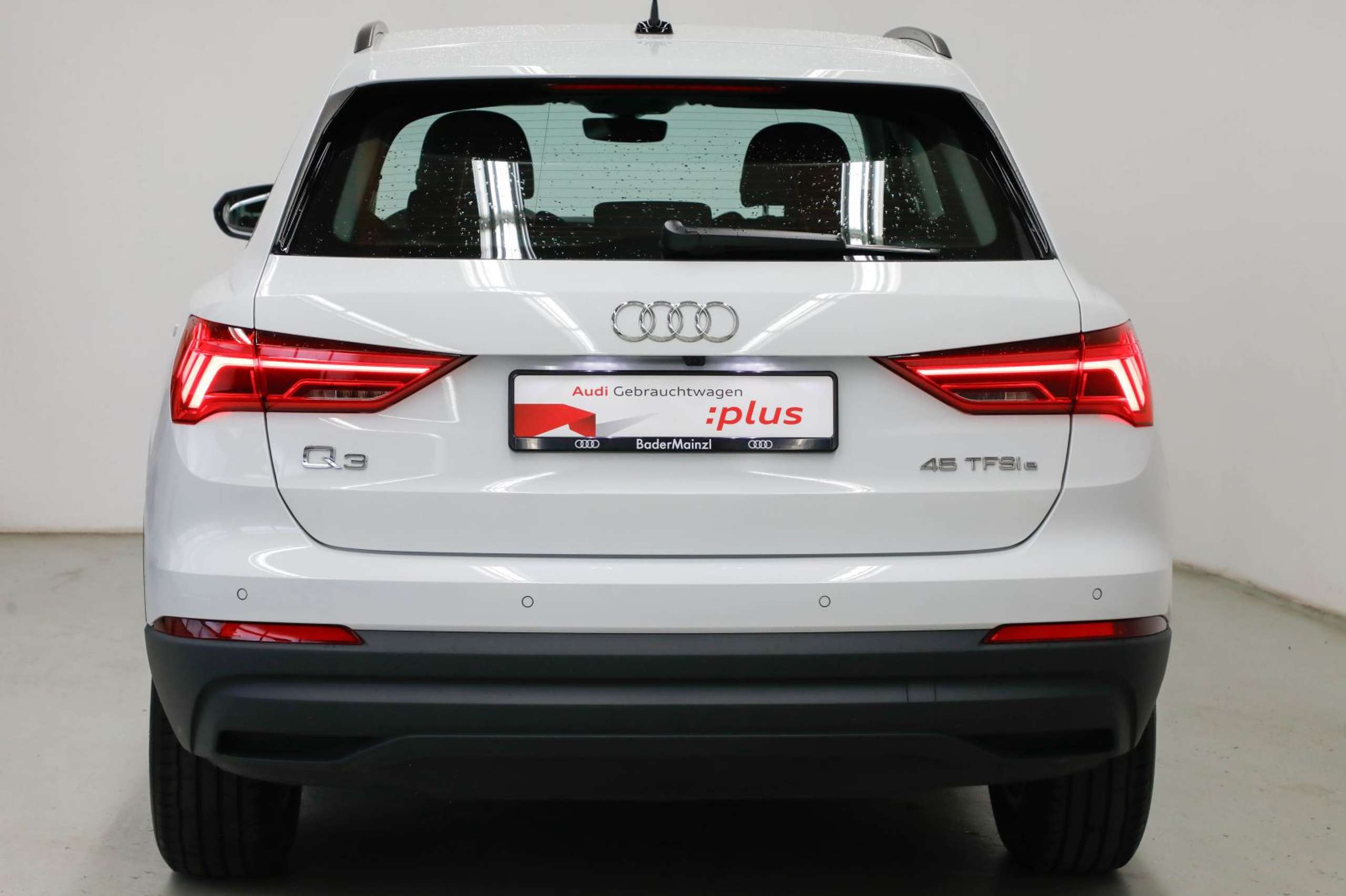 Audi - Q3