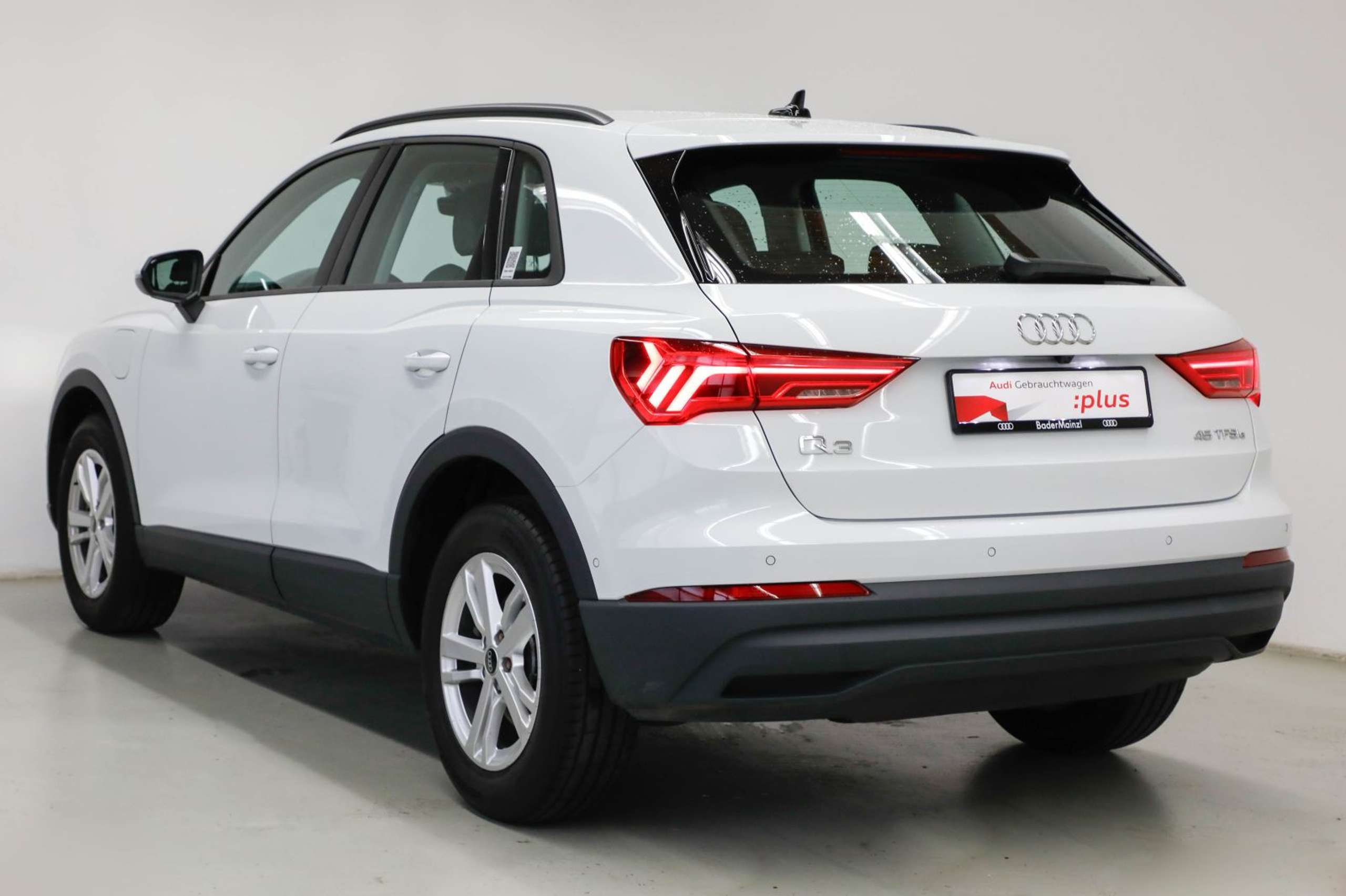 Audi - Q3