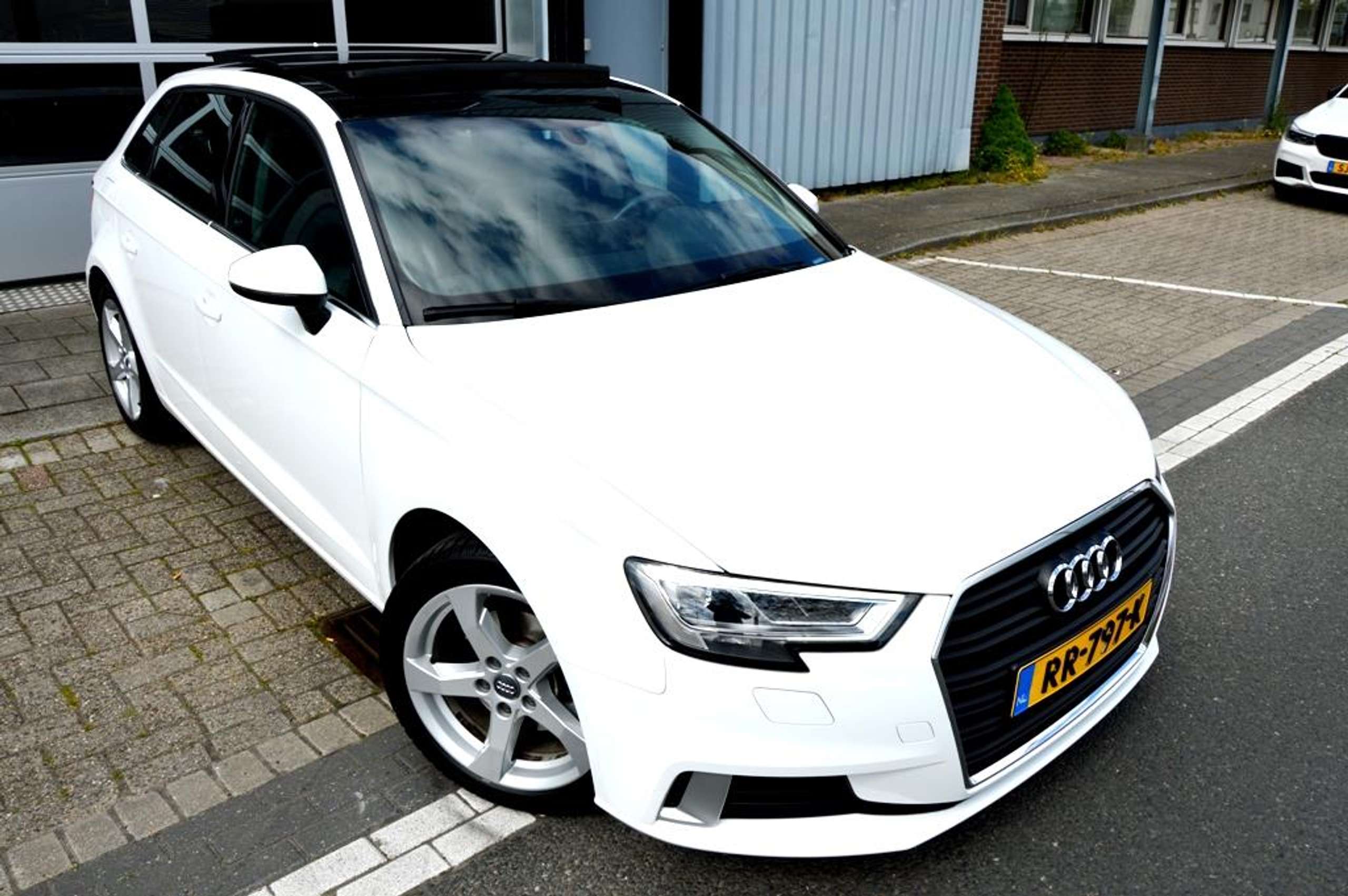 Audi - A3