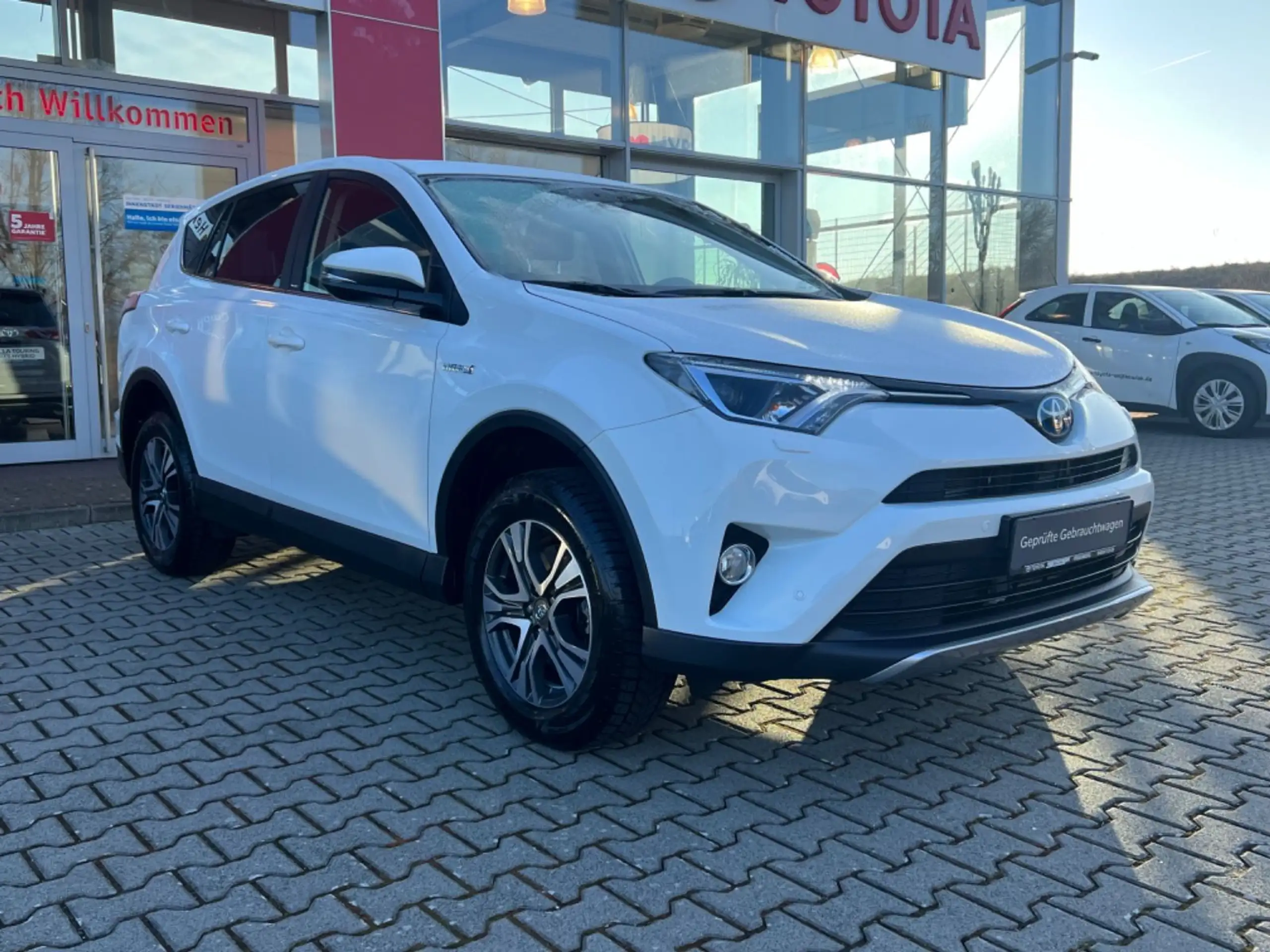 Toyota - RAV 4