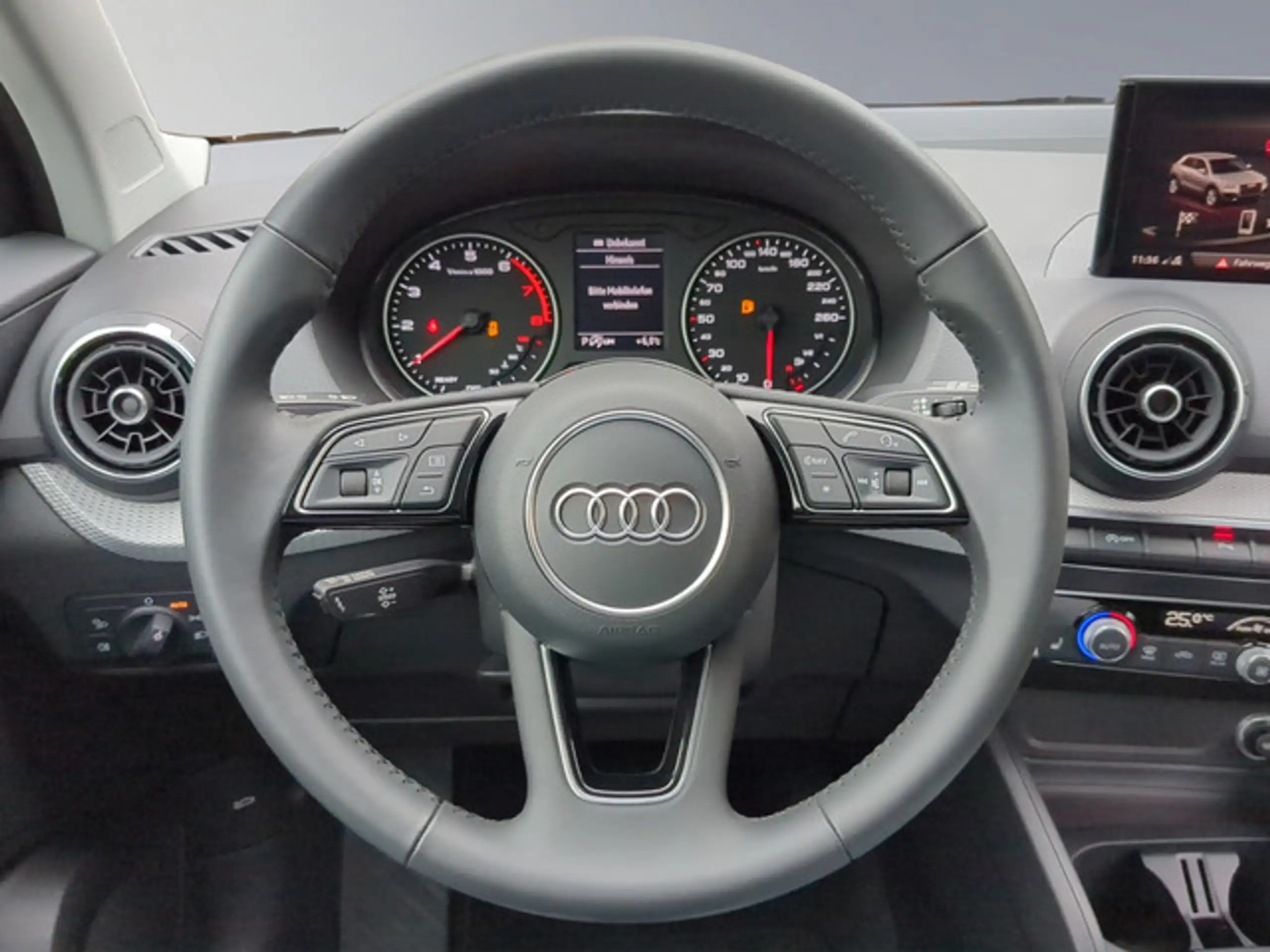 Audi - Q2