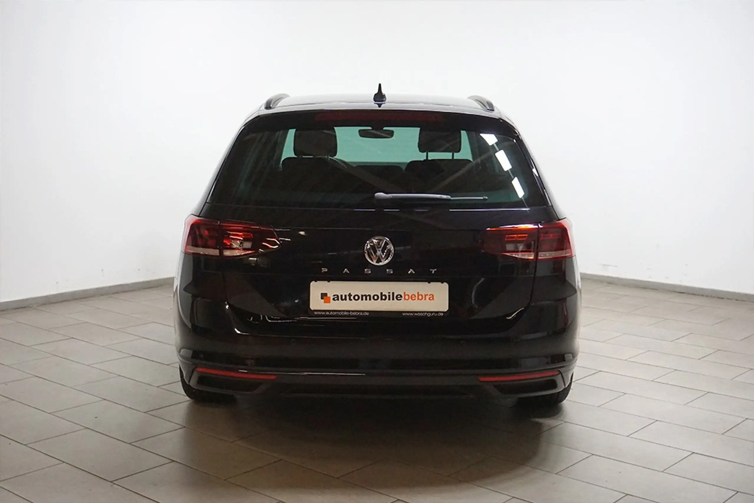 Volkswagen - Passat