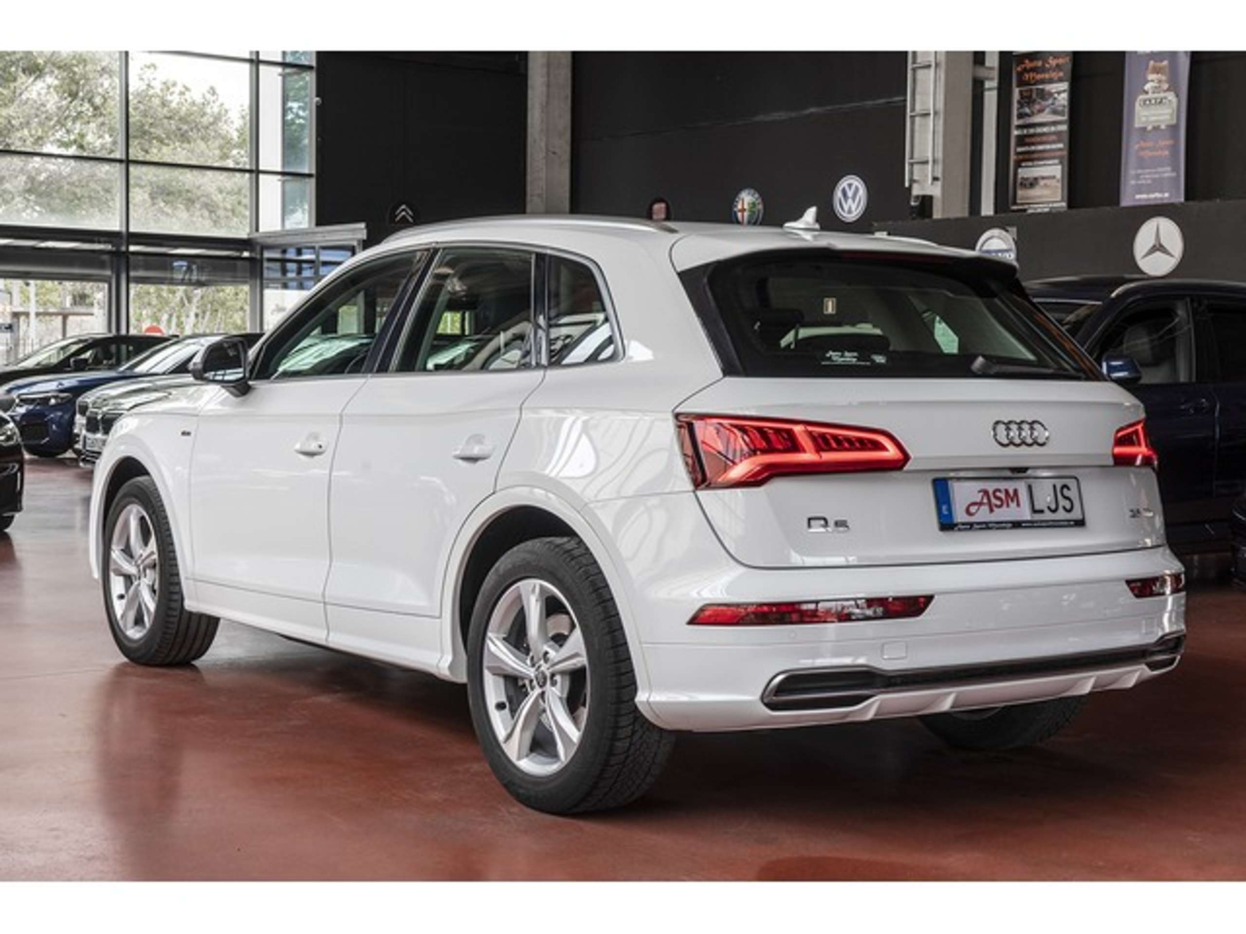 Audi - Q5