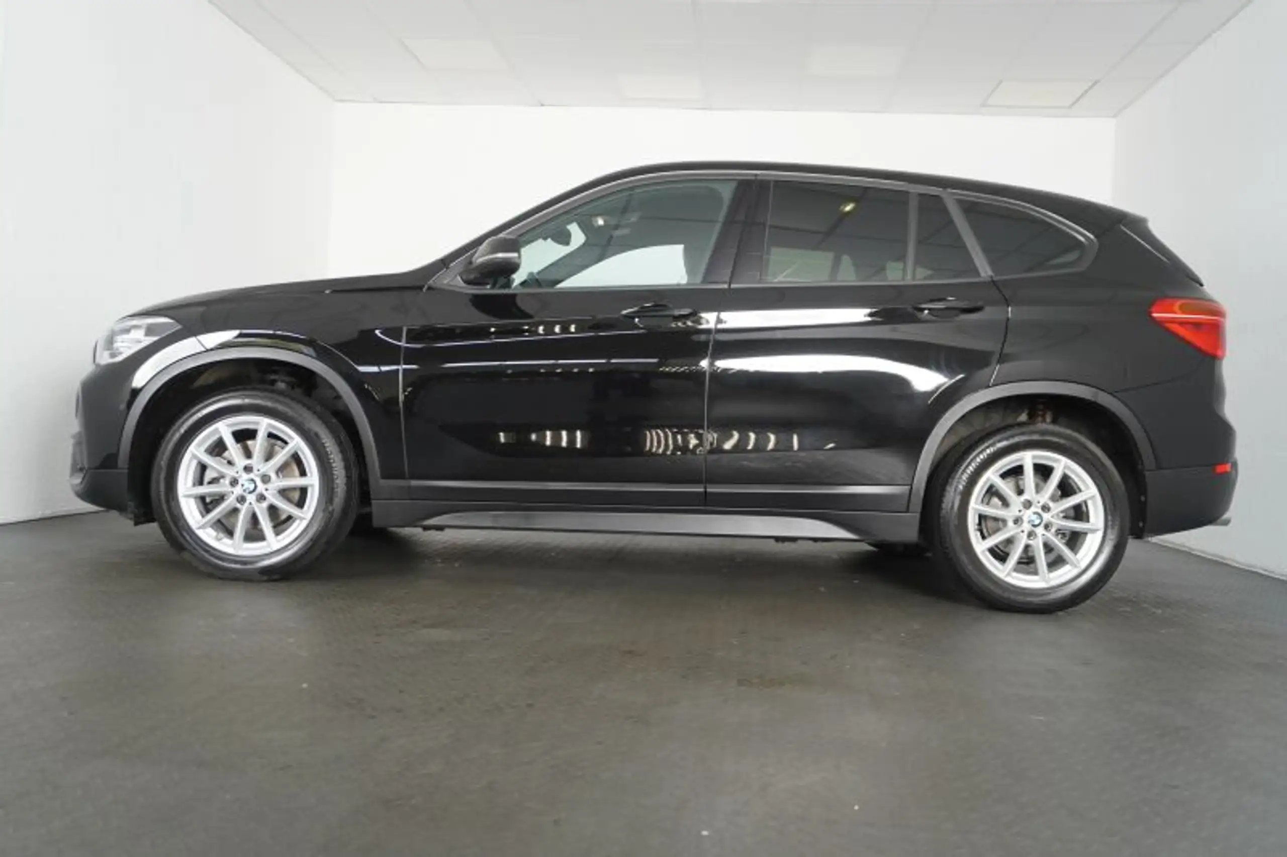 BMW - X1