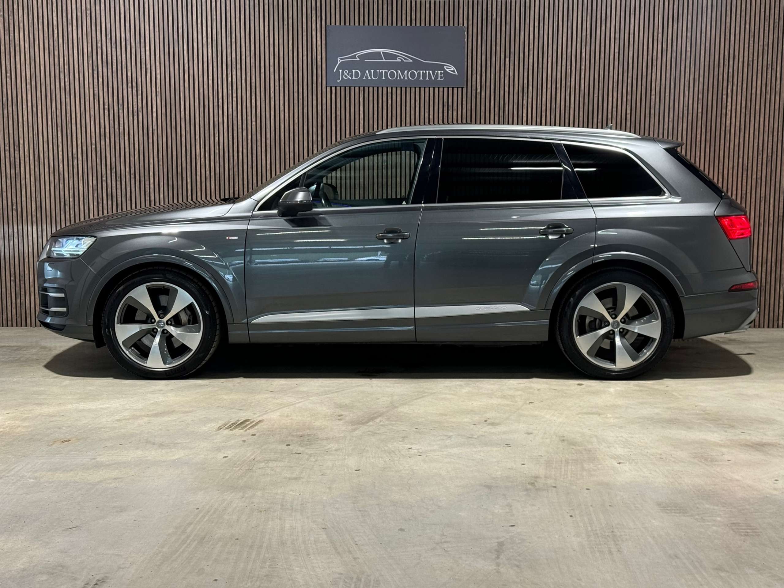 Audi - Q7