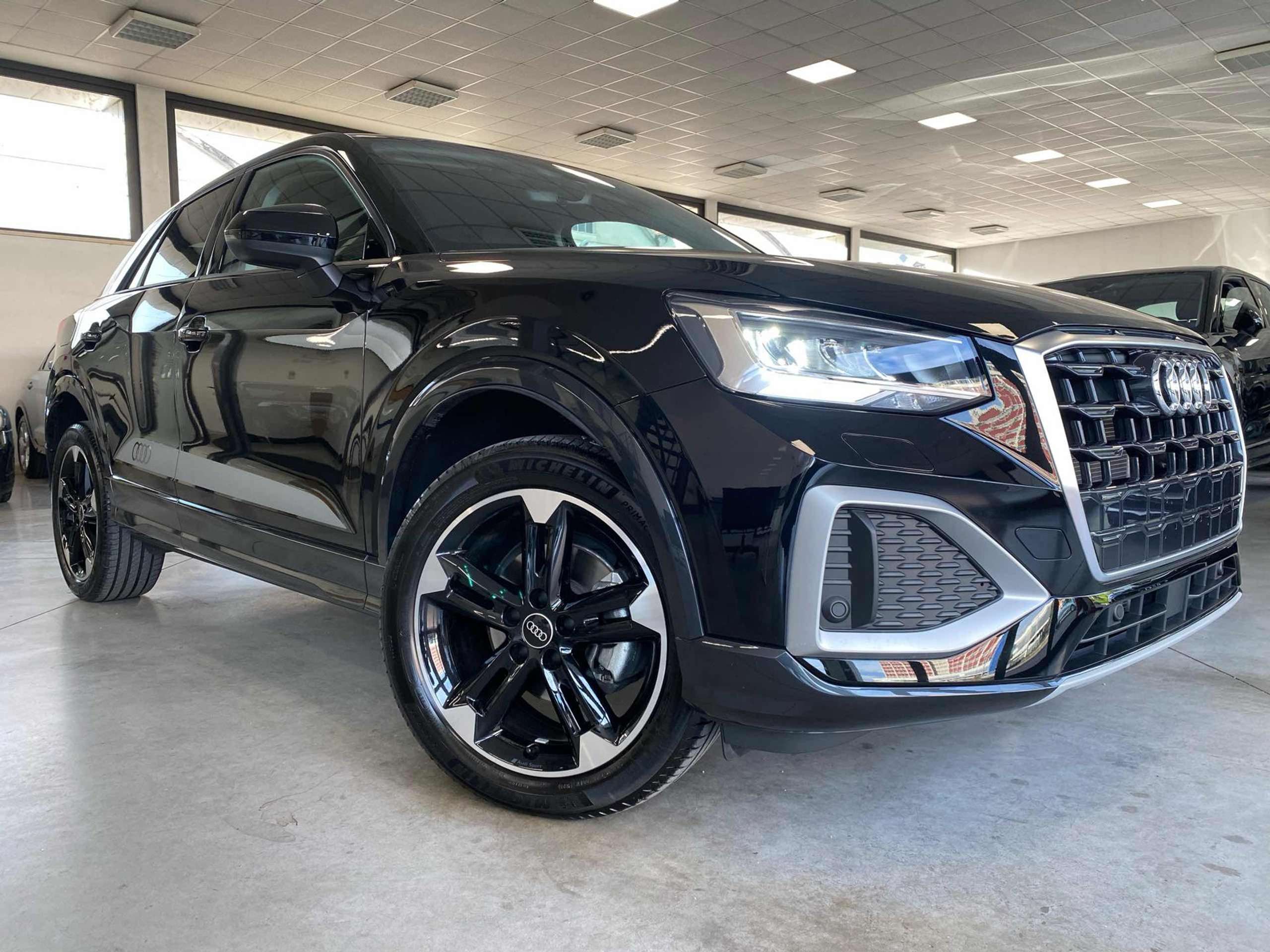 Audi - Q2