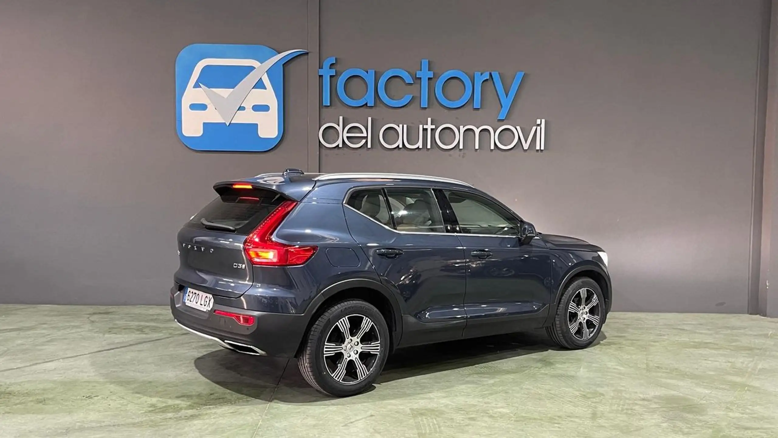 Volvo - XC40