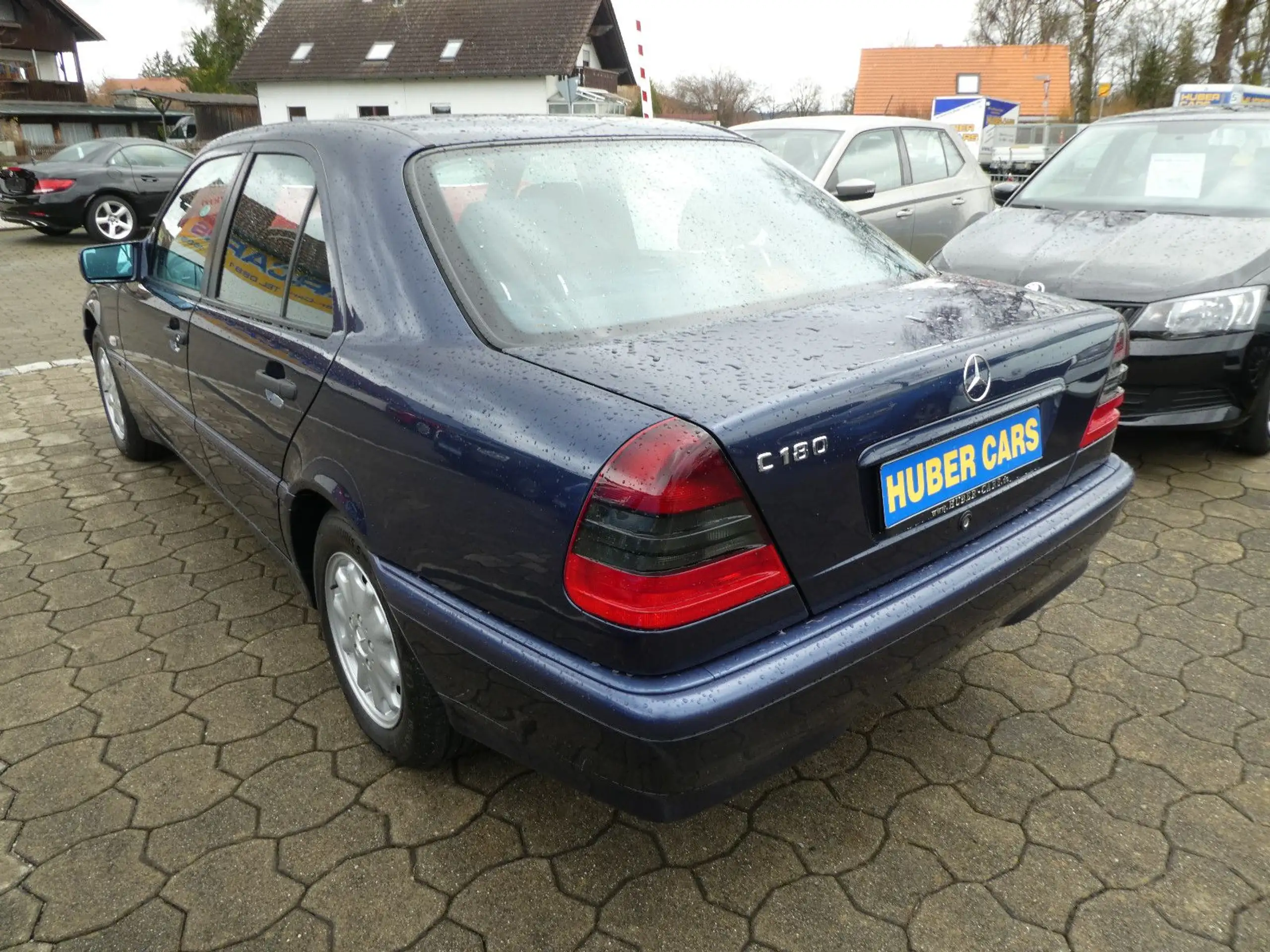 Mercedes-Benz - C 180