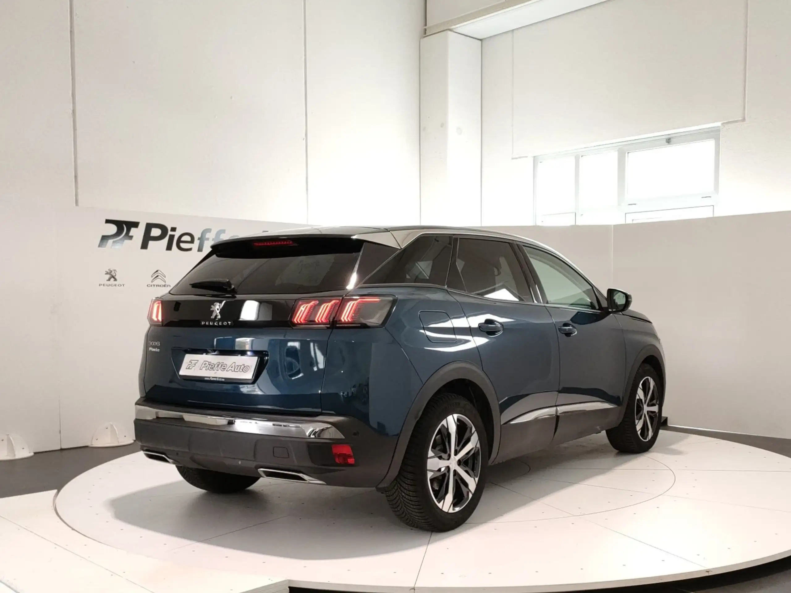 Peugeot - 3008