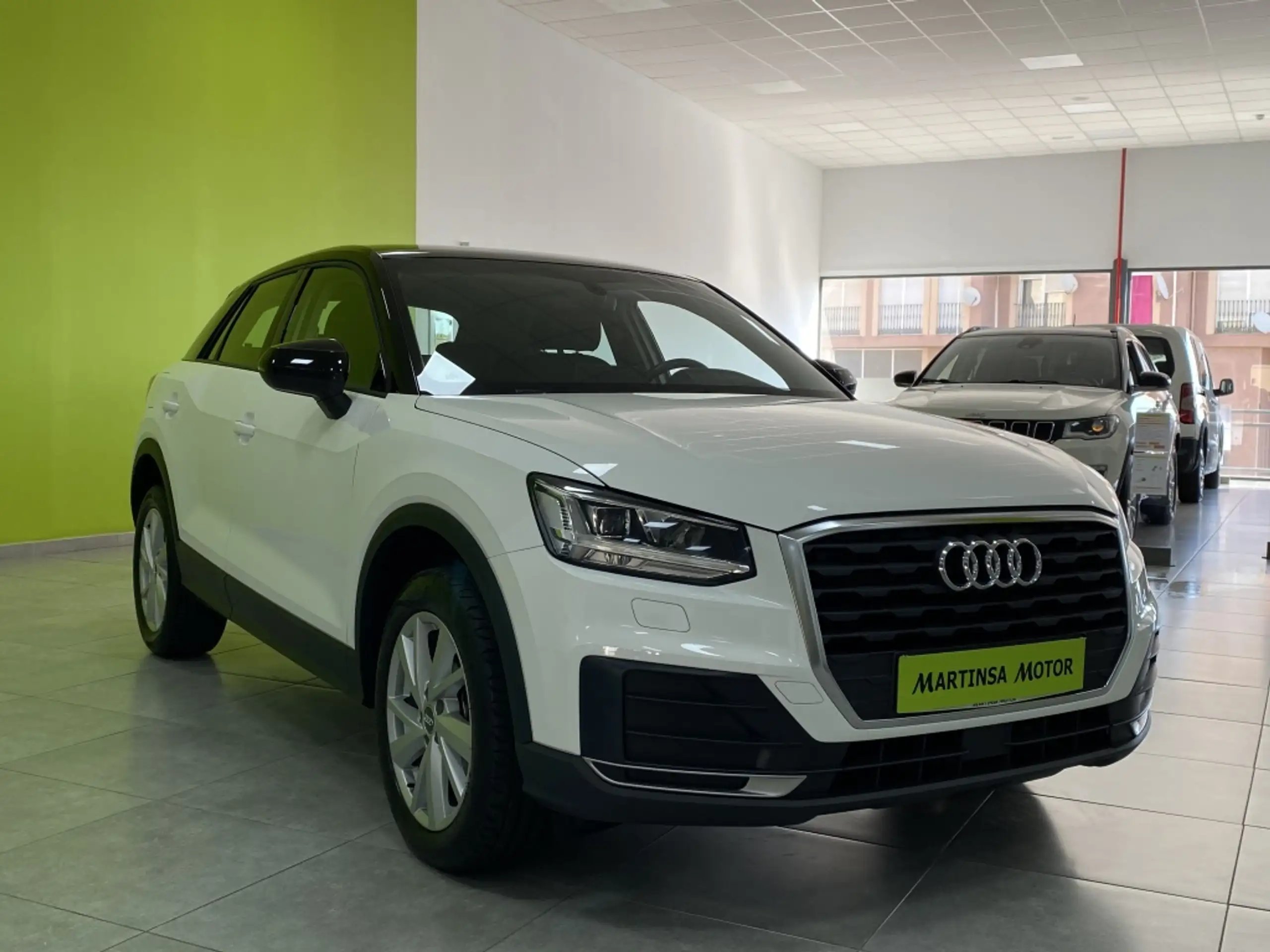 Audi - Q2