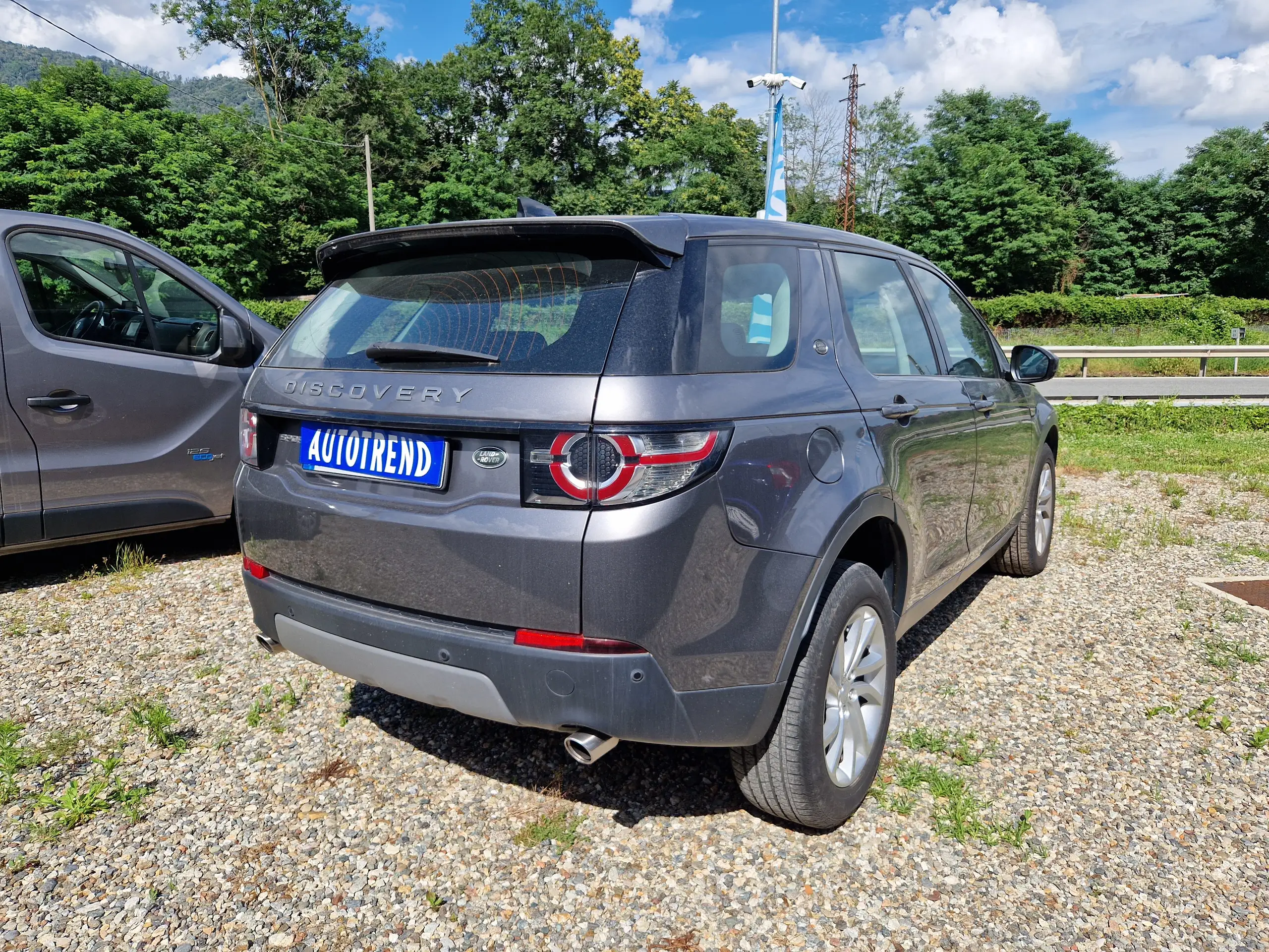 Land Rover - Discovery Sport