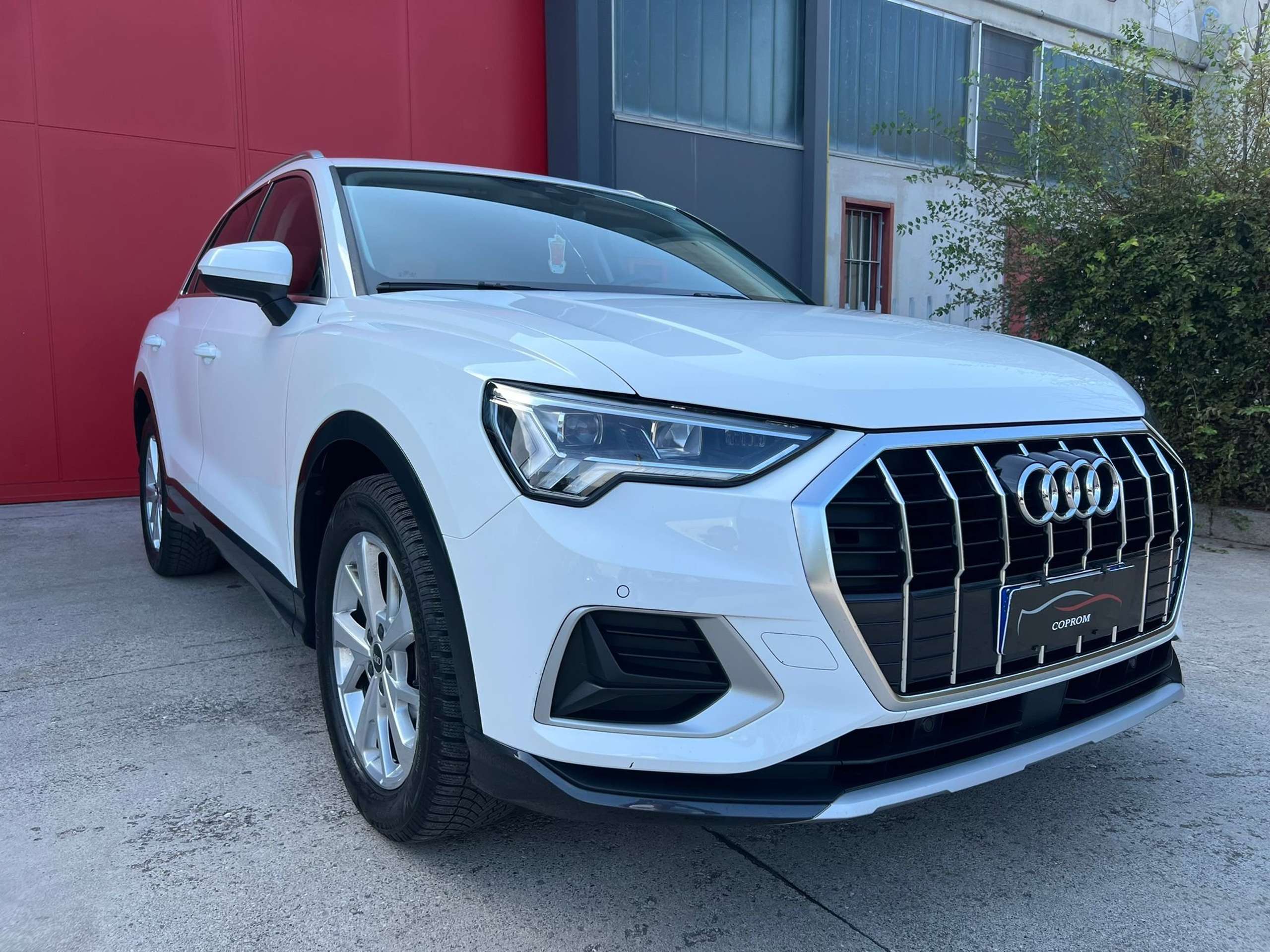 Audi - Q3