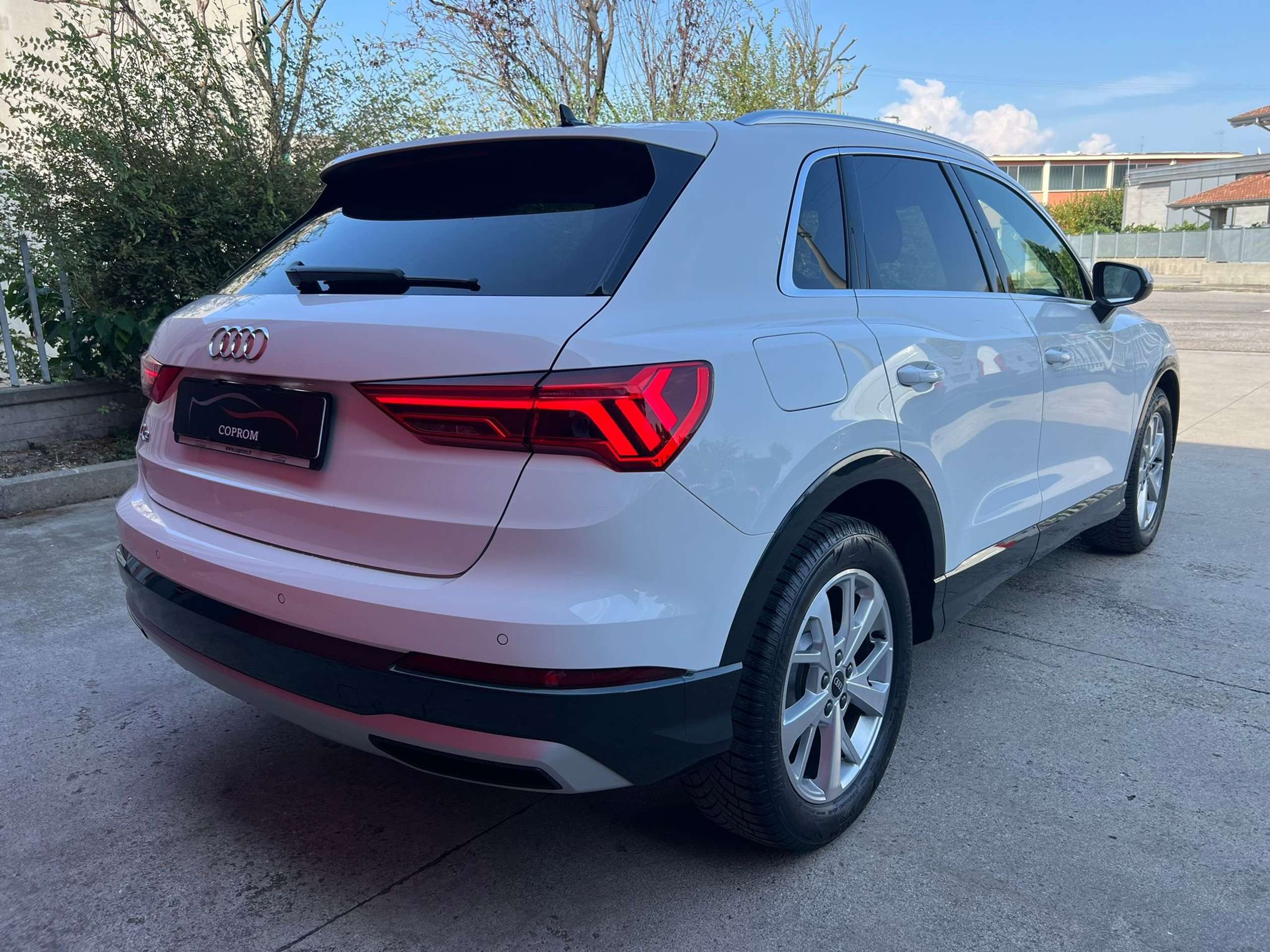 Audi - Q3