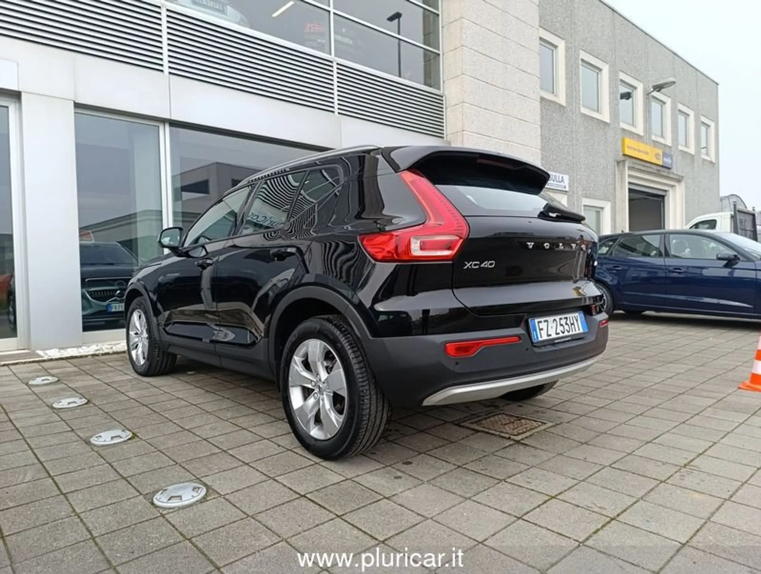 Volvo - XC40