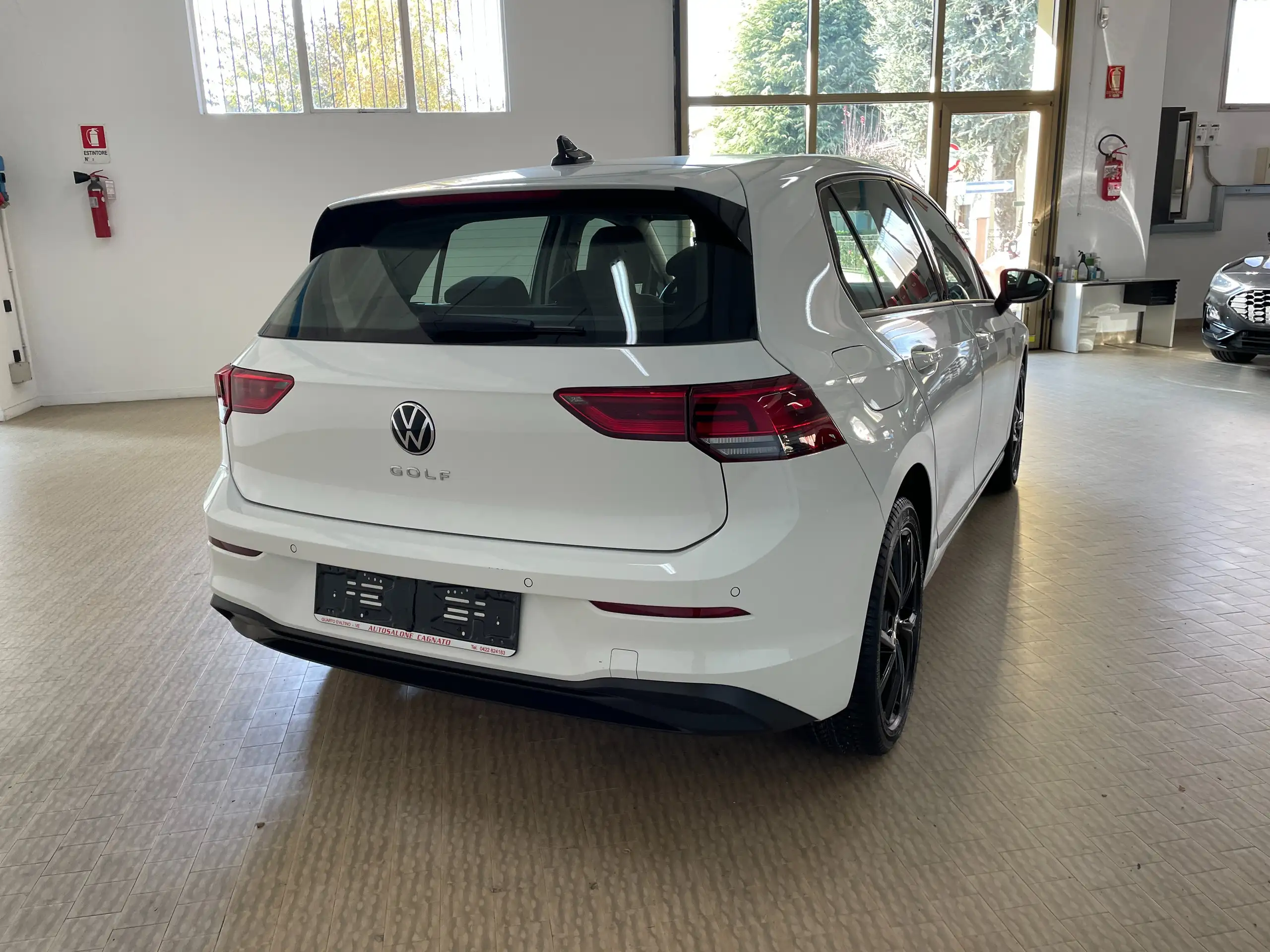 Volkswagen - Golf