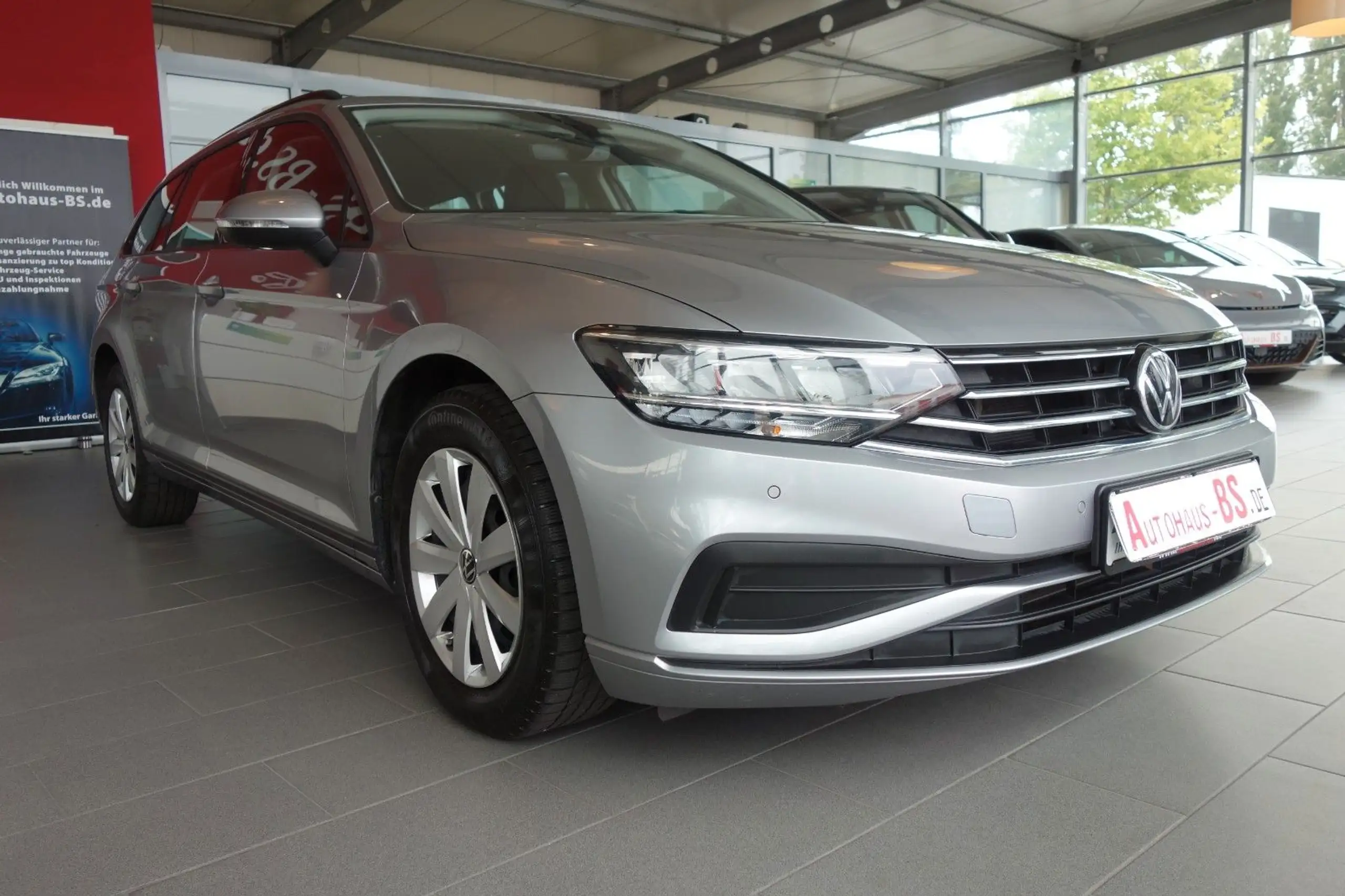 Volkswagen - Passat Variant