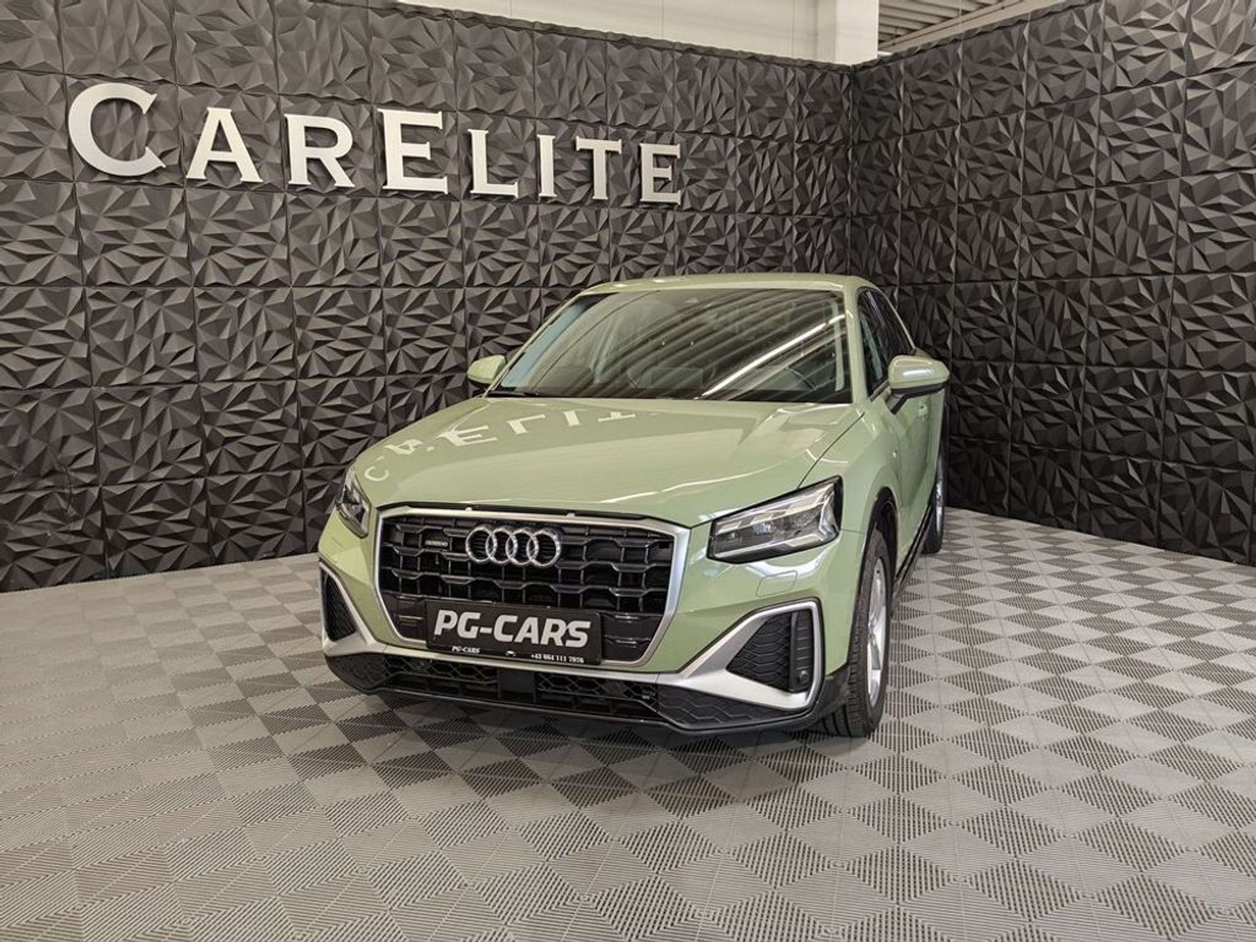 Audi - Q2