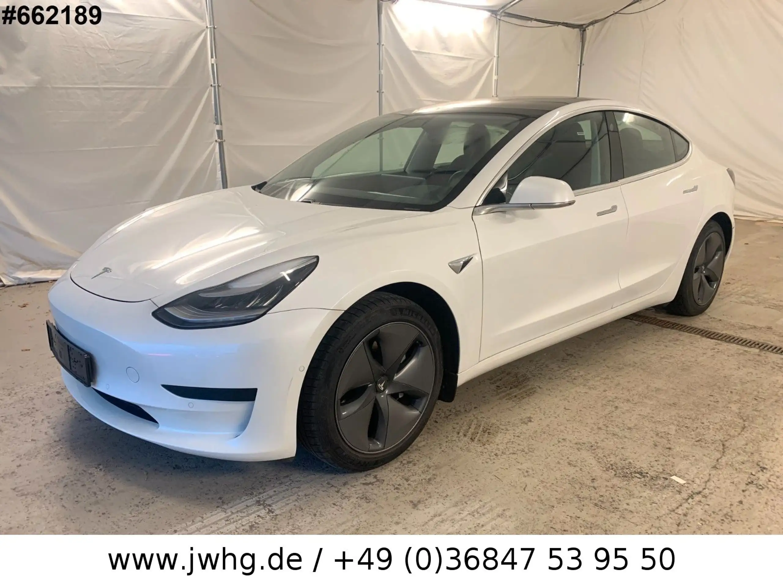 Tesla - Model 3