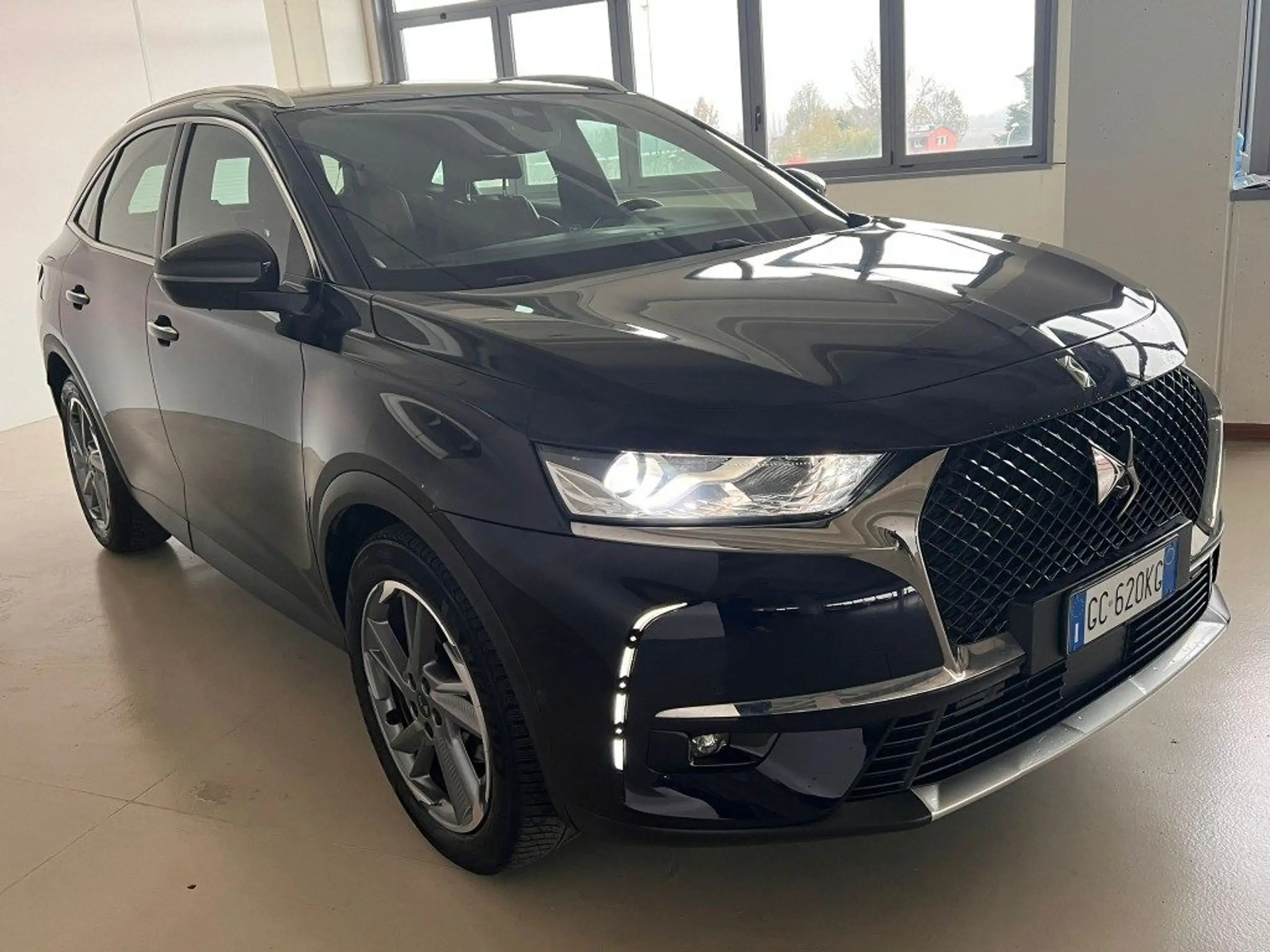 DS Automobiles - DS 7 Crossback