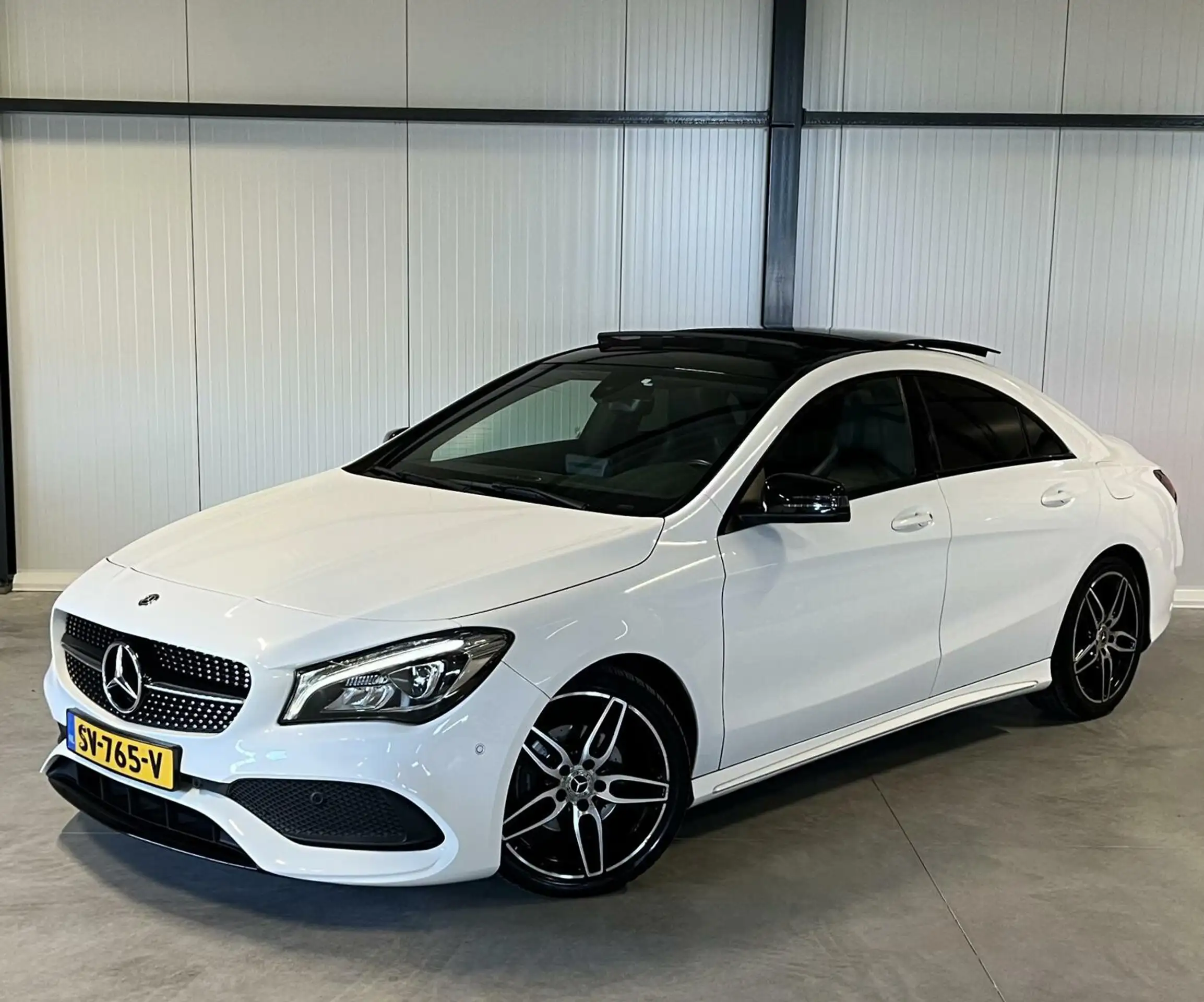 Mercedes-Benz - CLA 180