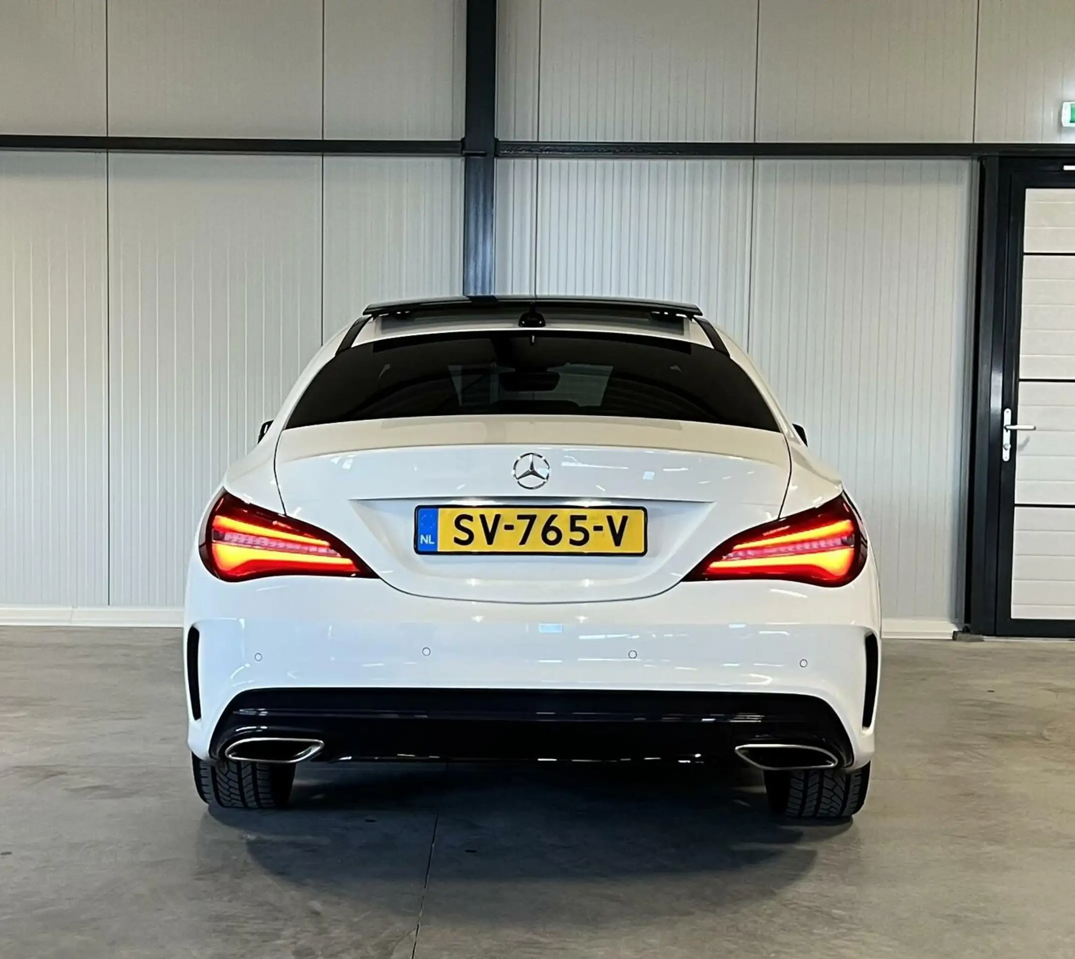 Mercedes-Benz - CLA 180