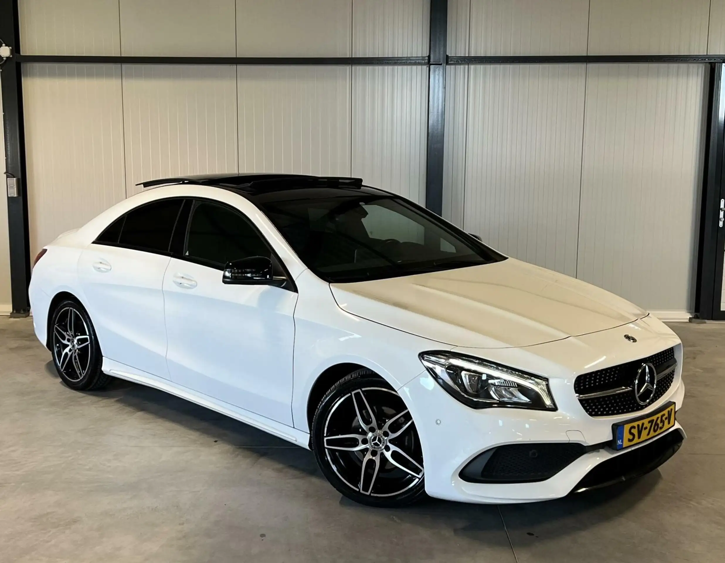 Mercedes-Benz - CLA 180