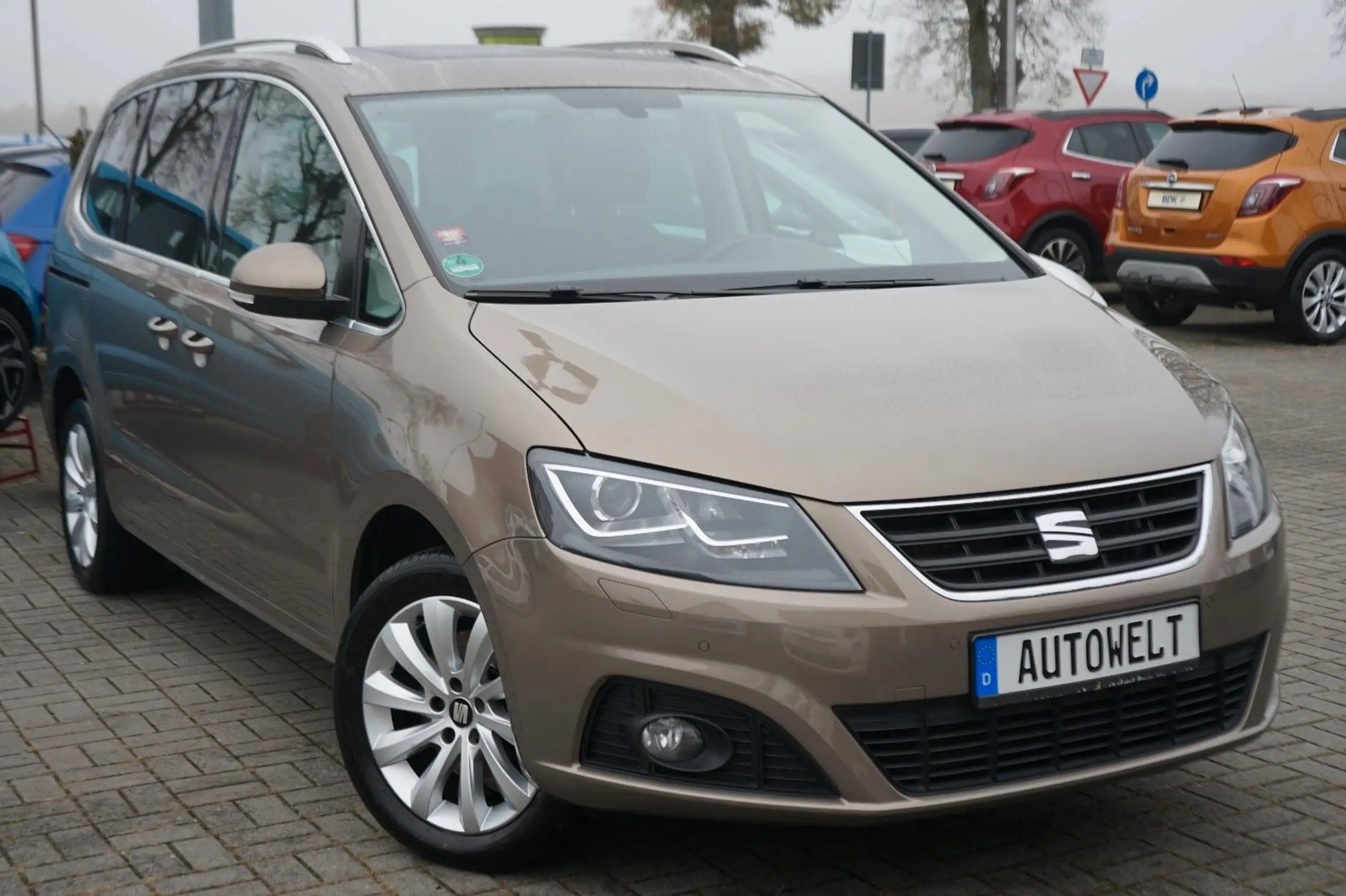 SEAT - Alhambra