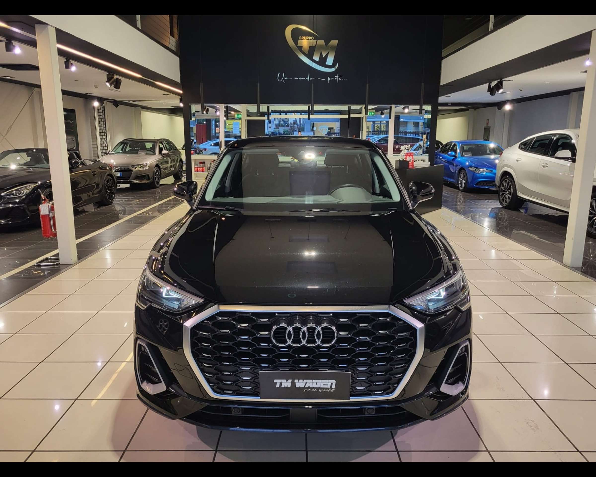 Audi - Q3