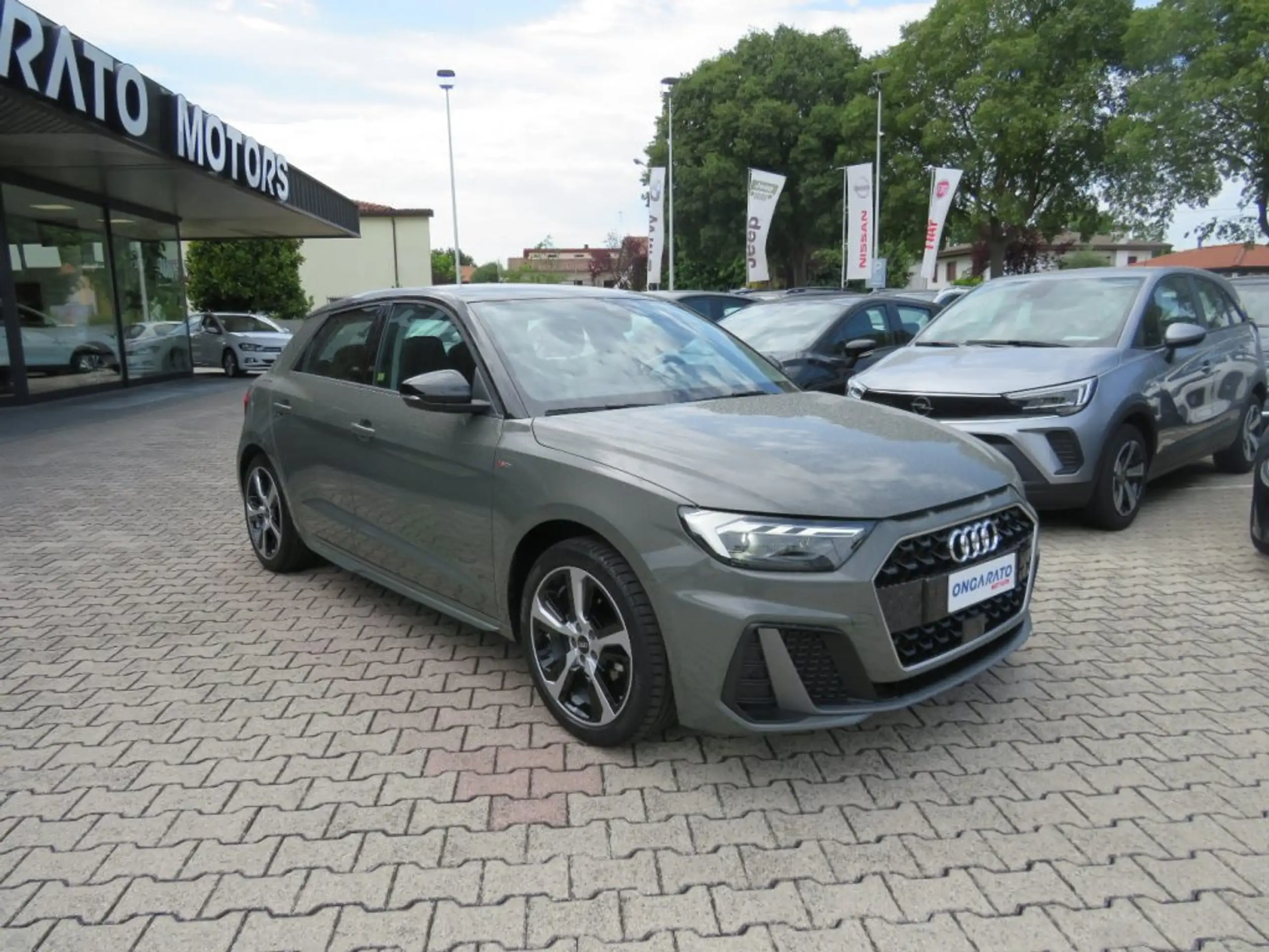 Audi - A1