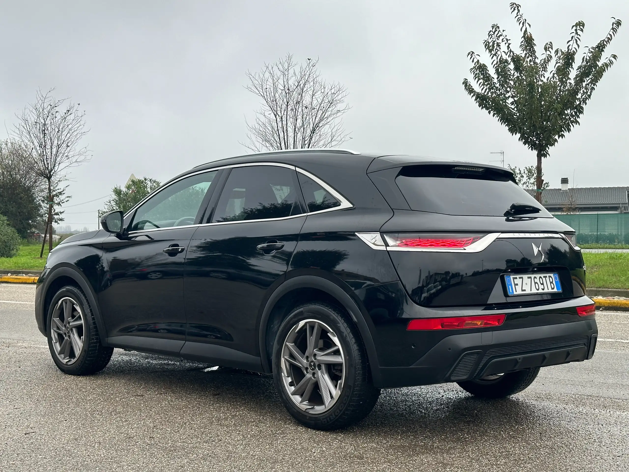 DS Automobiles - DS 7 Crossback