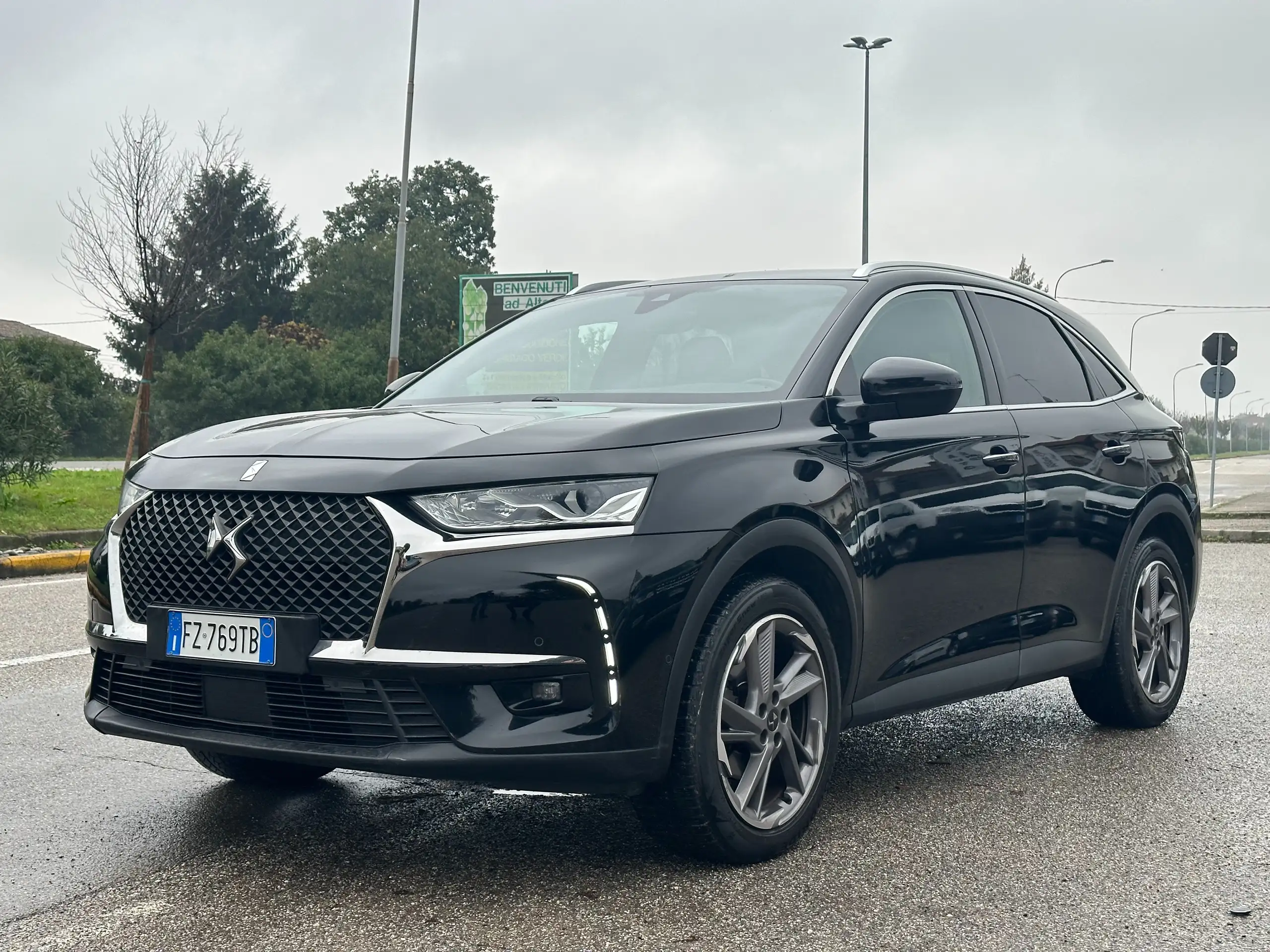 DS Automobiles - DS 7 Crossback