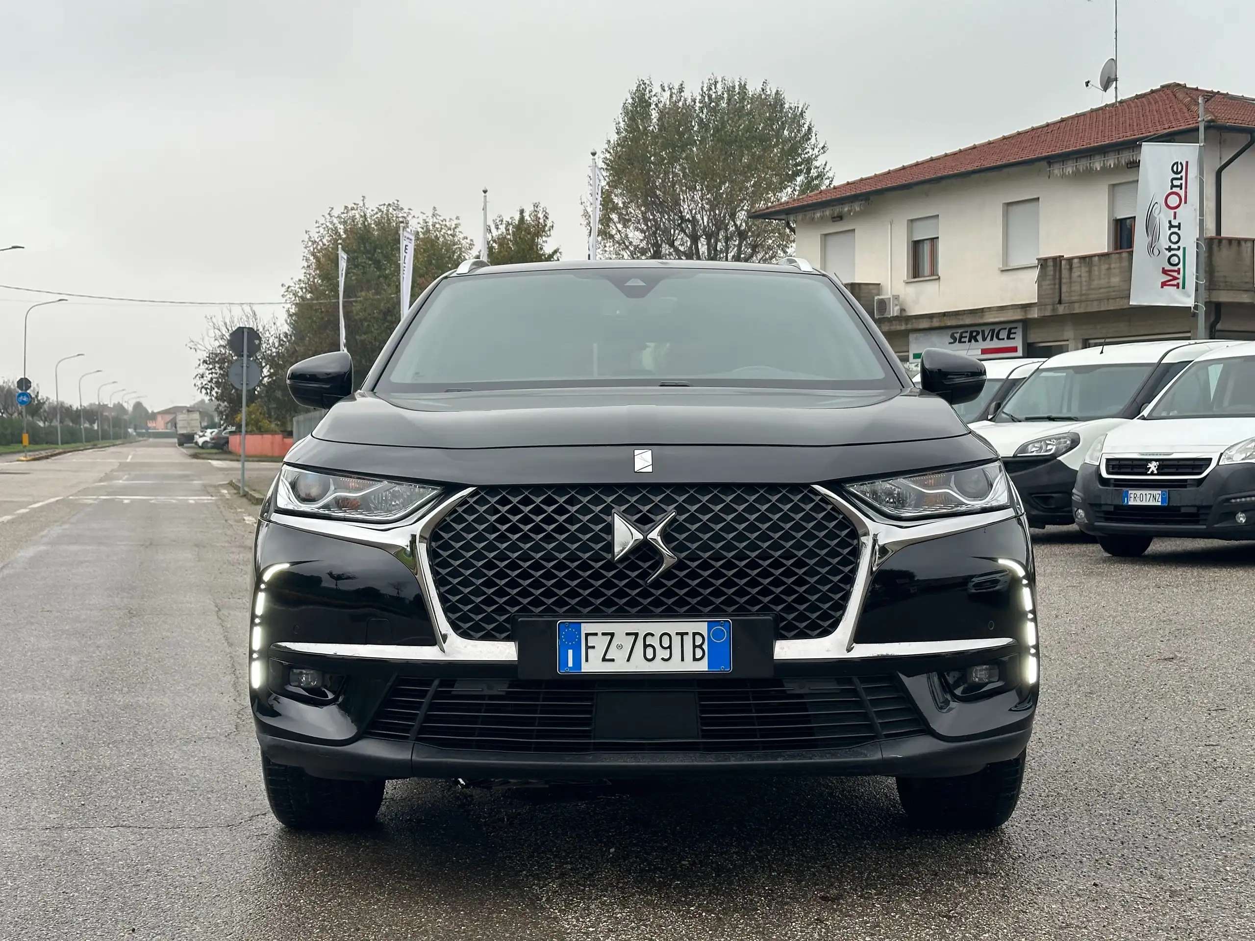 DS Automobiles - DS 7 Crossback