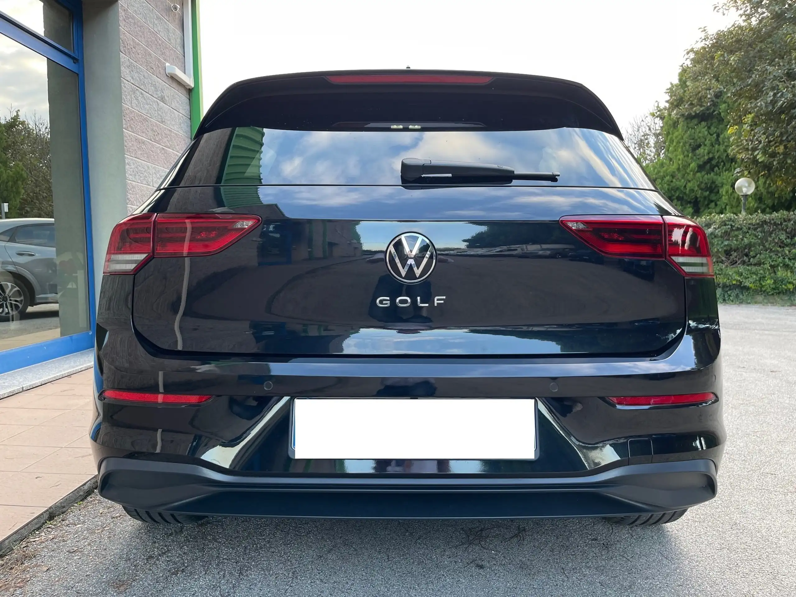 Volkswagen - Golf