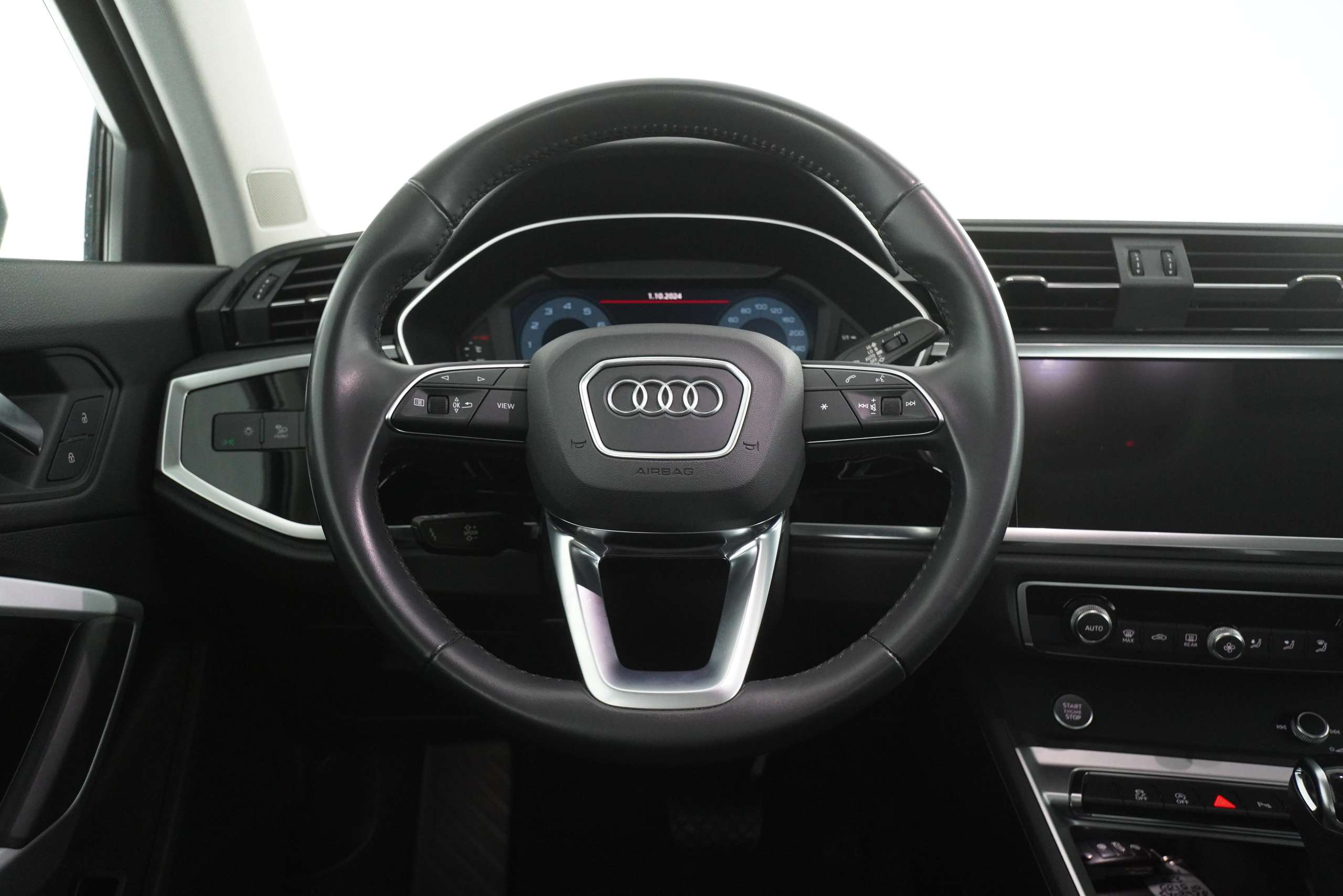 Audi - Q3