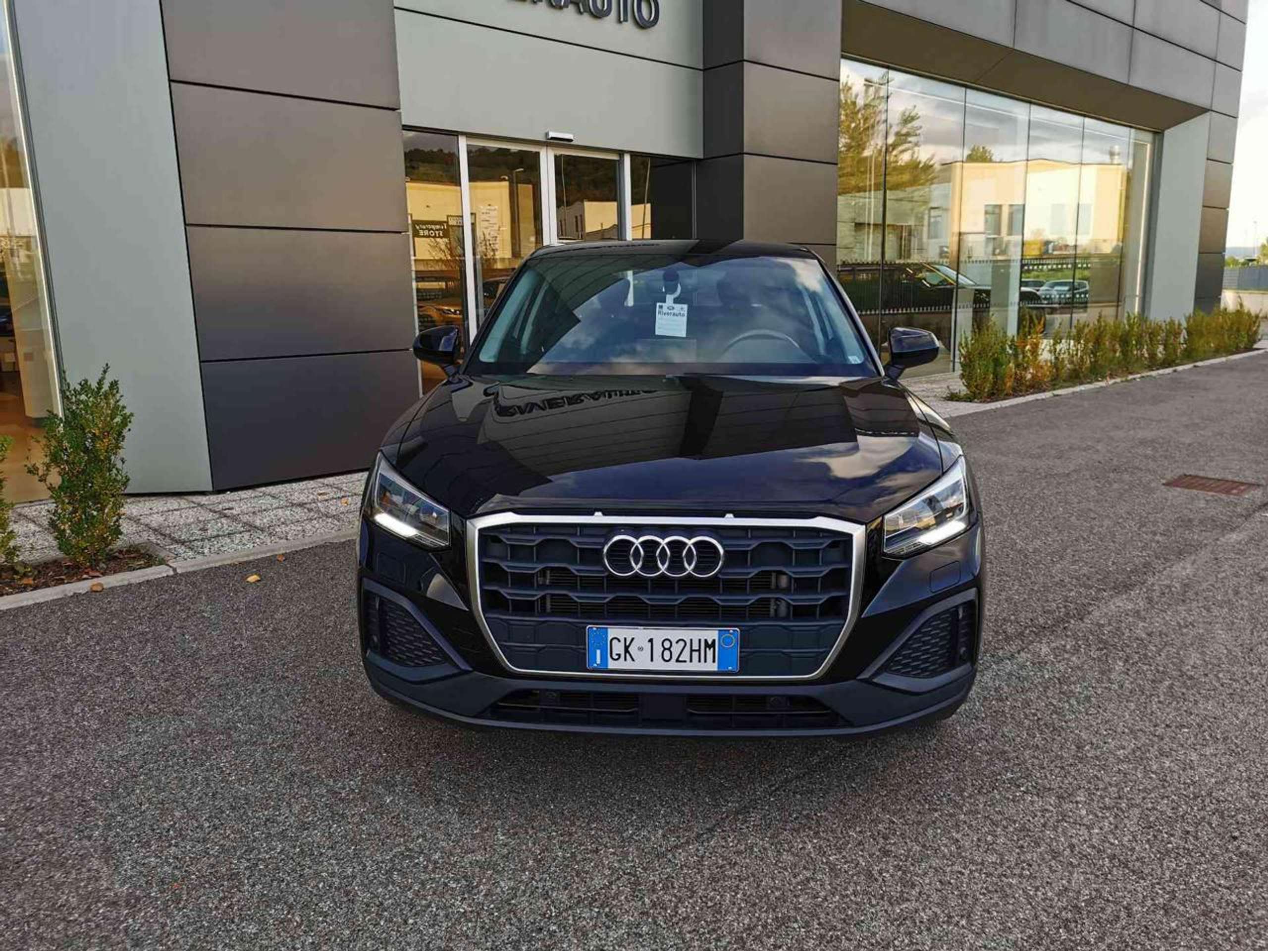 Audi - Q2