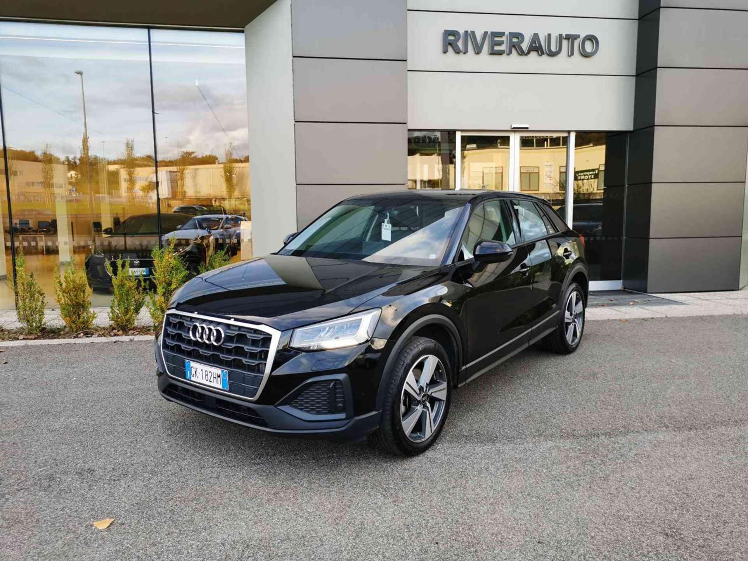 Audi - Q2