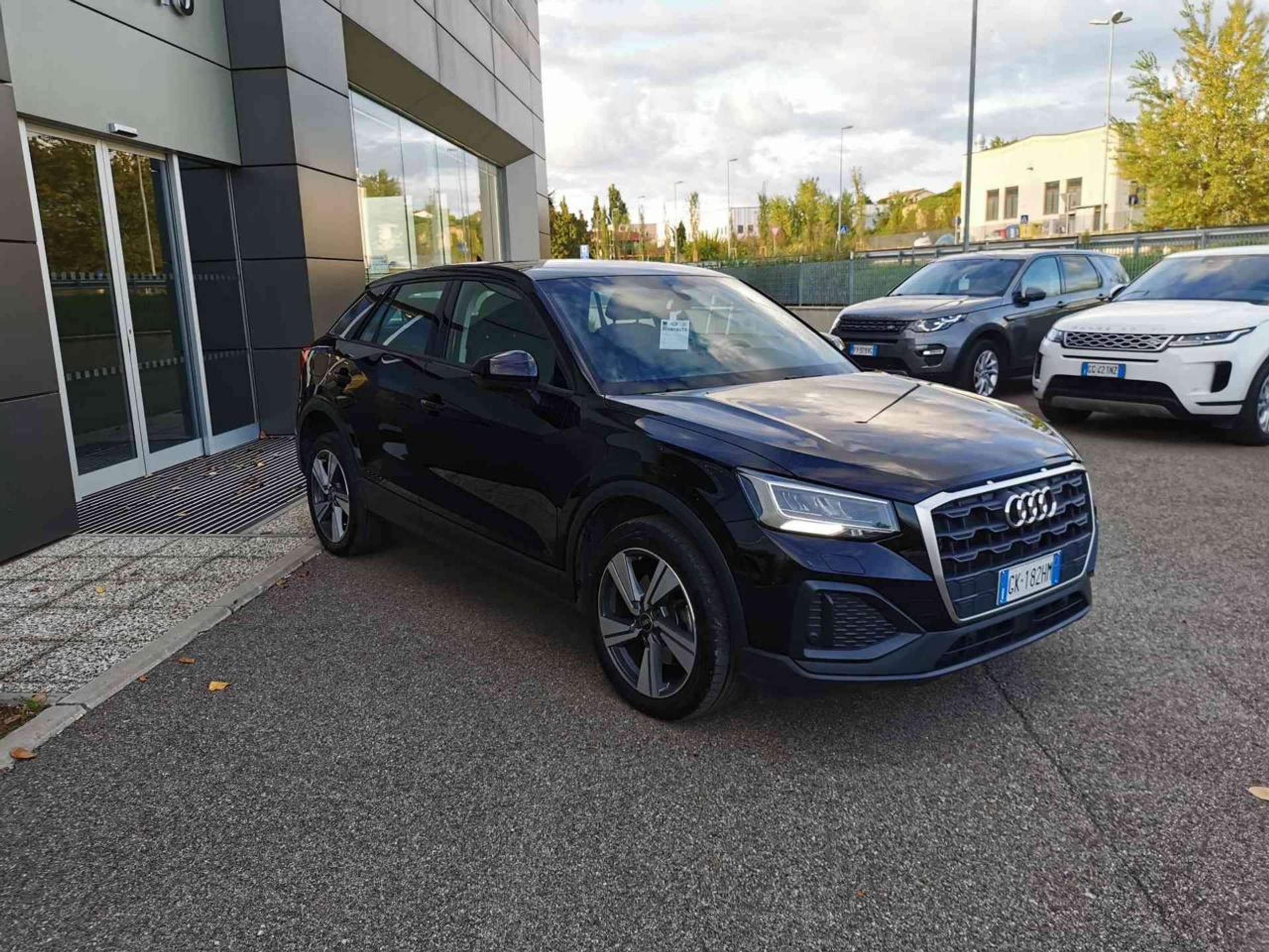 Audi - Q2