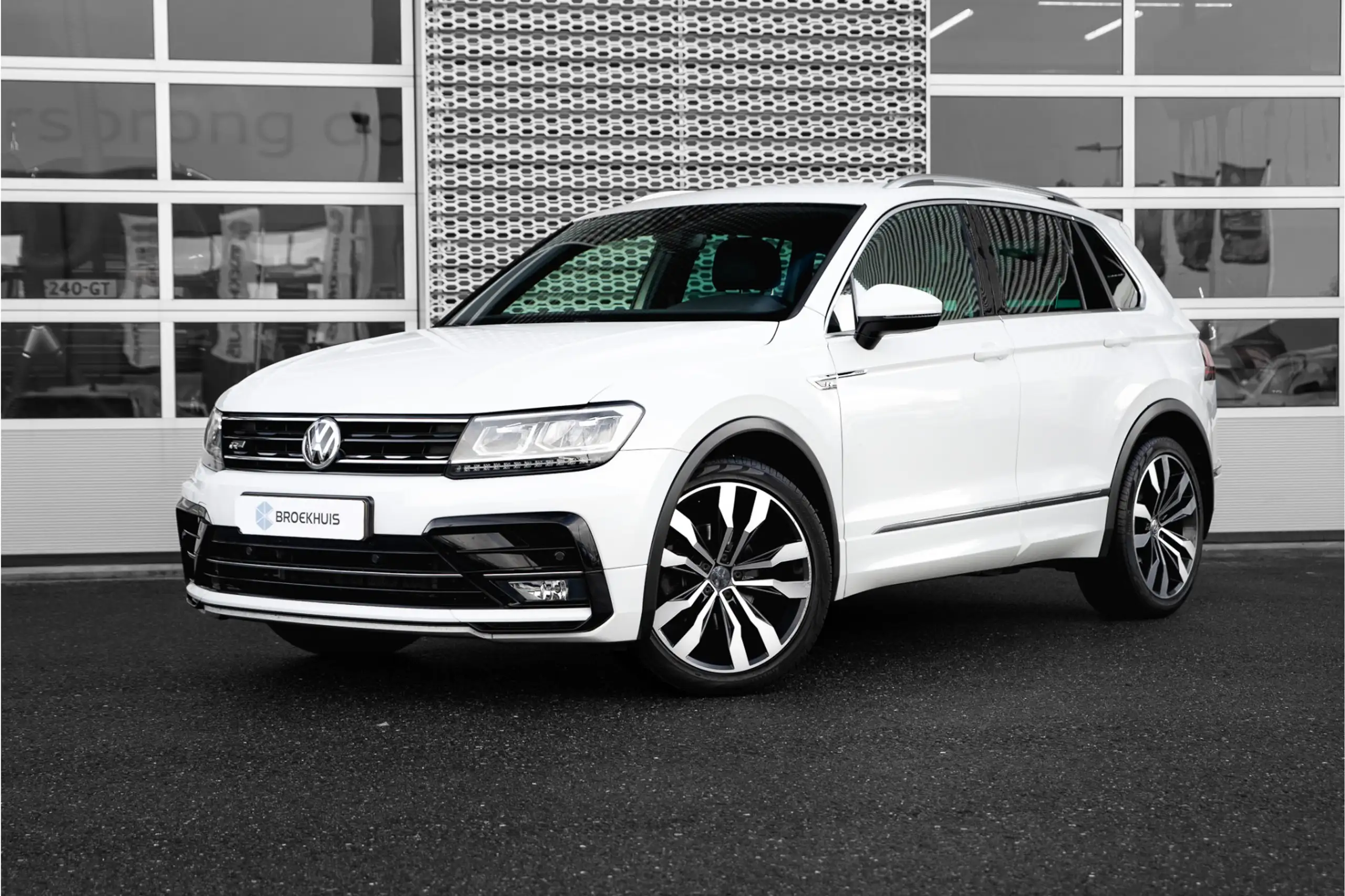 Volkswagen - Tiguan