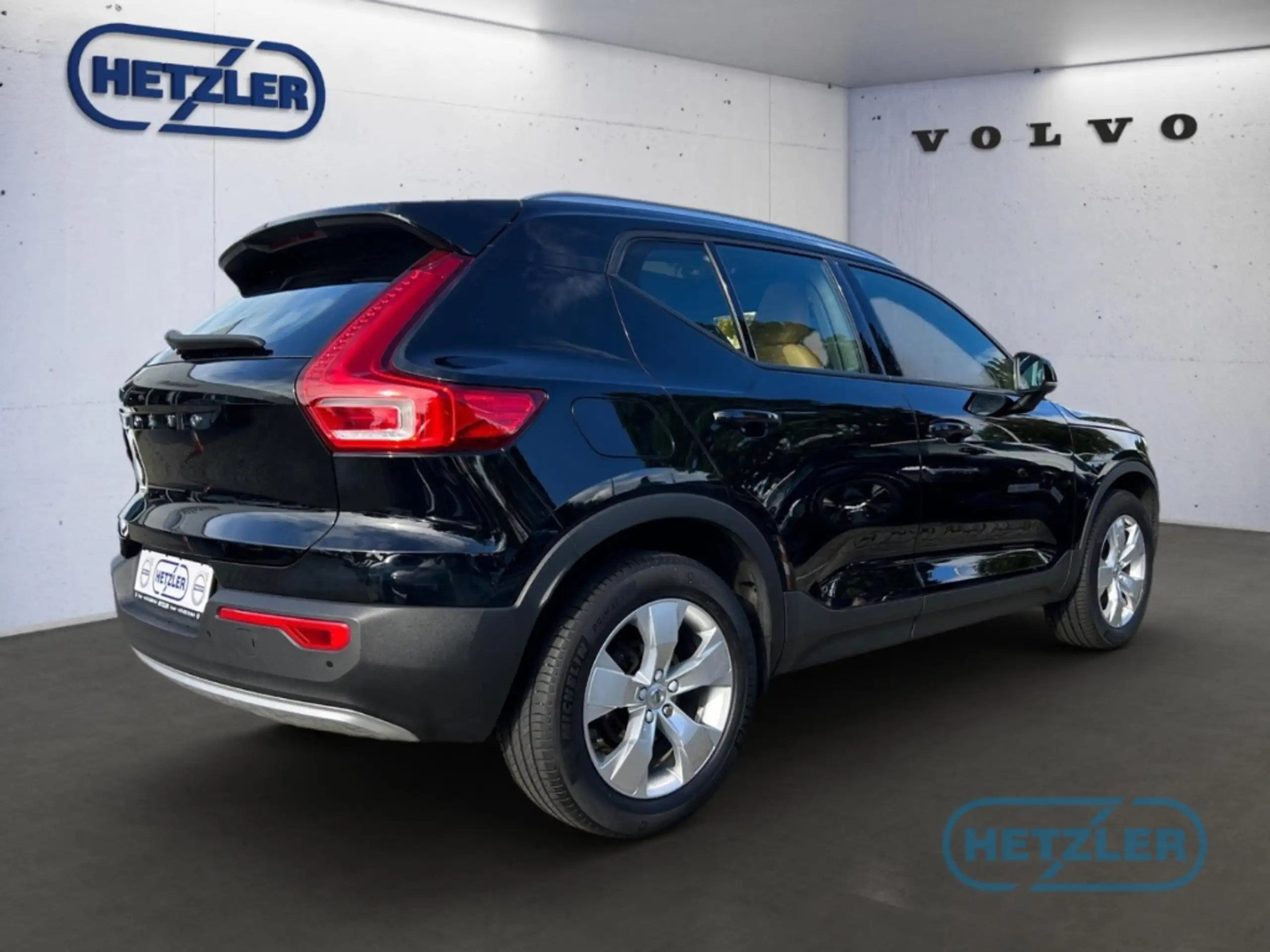 Volvo - XC40