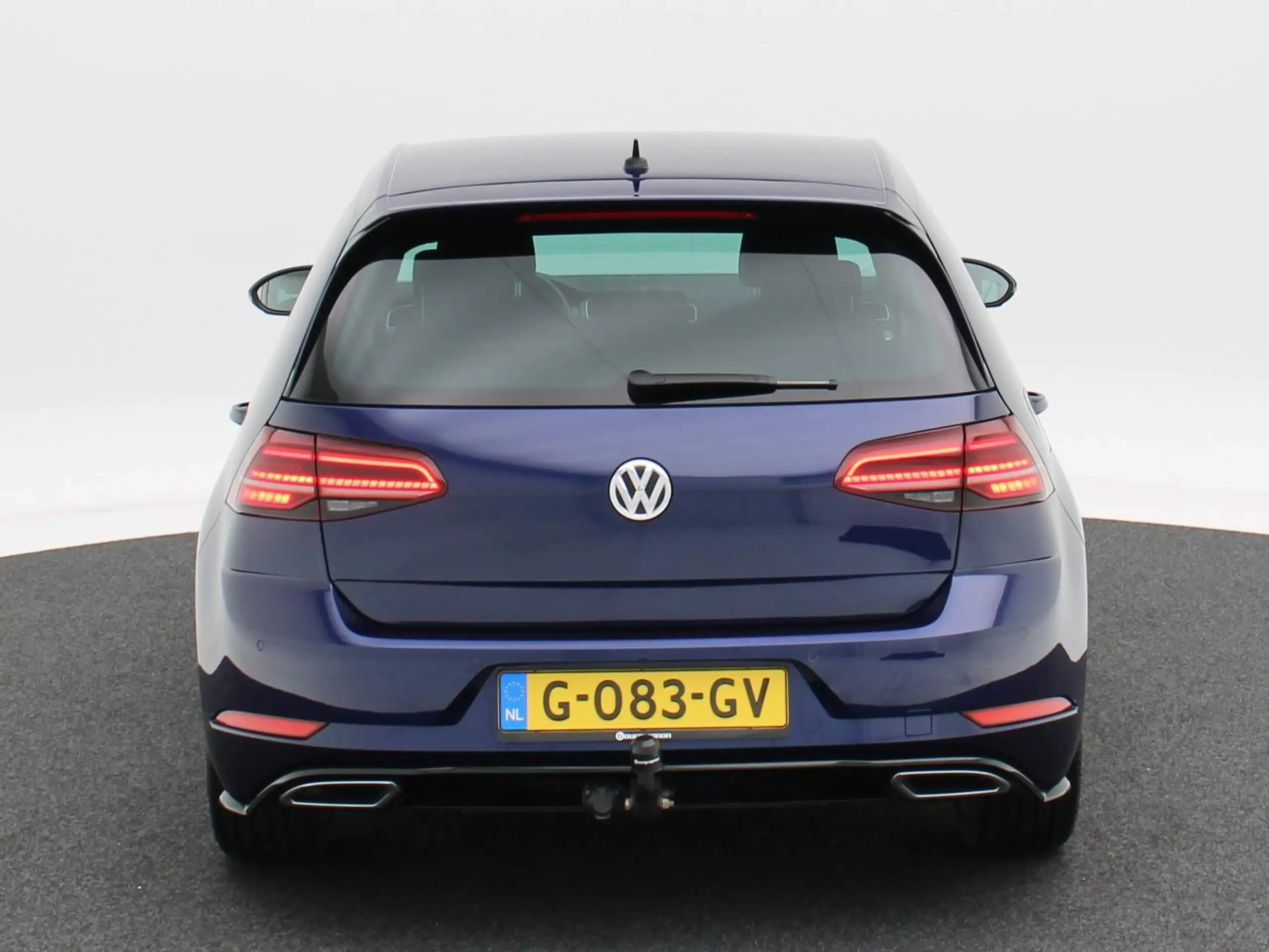 Volkswagen - Golf