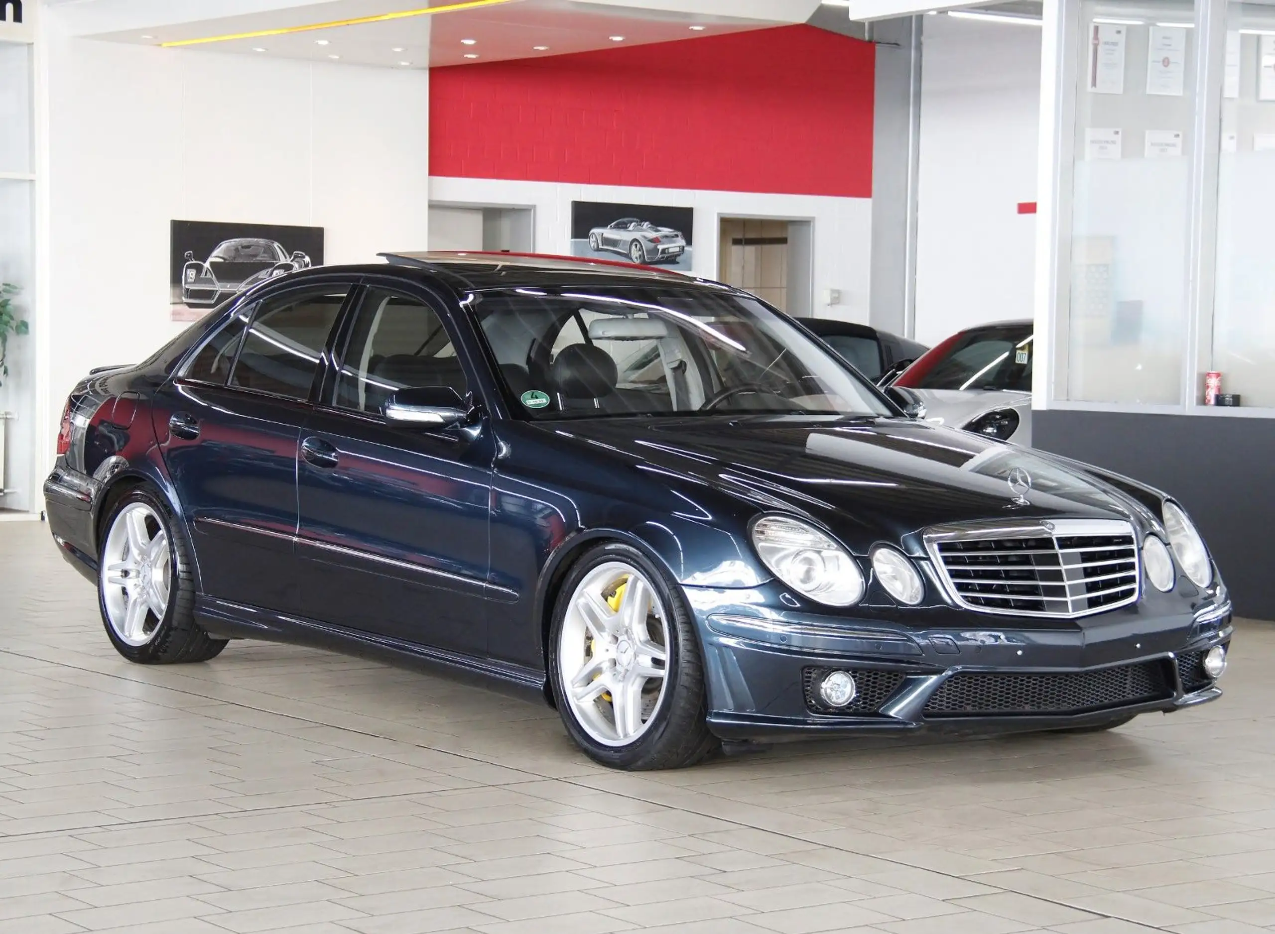 Mercedes-Benz - E 55 AMG