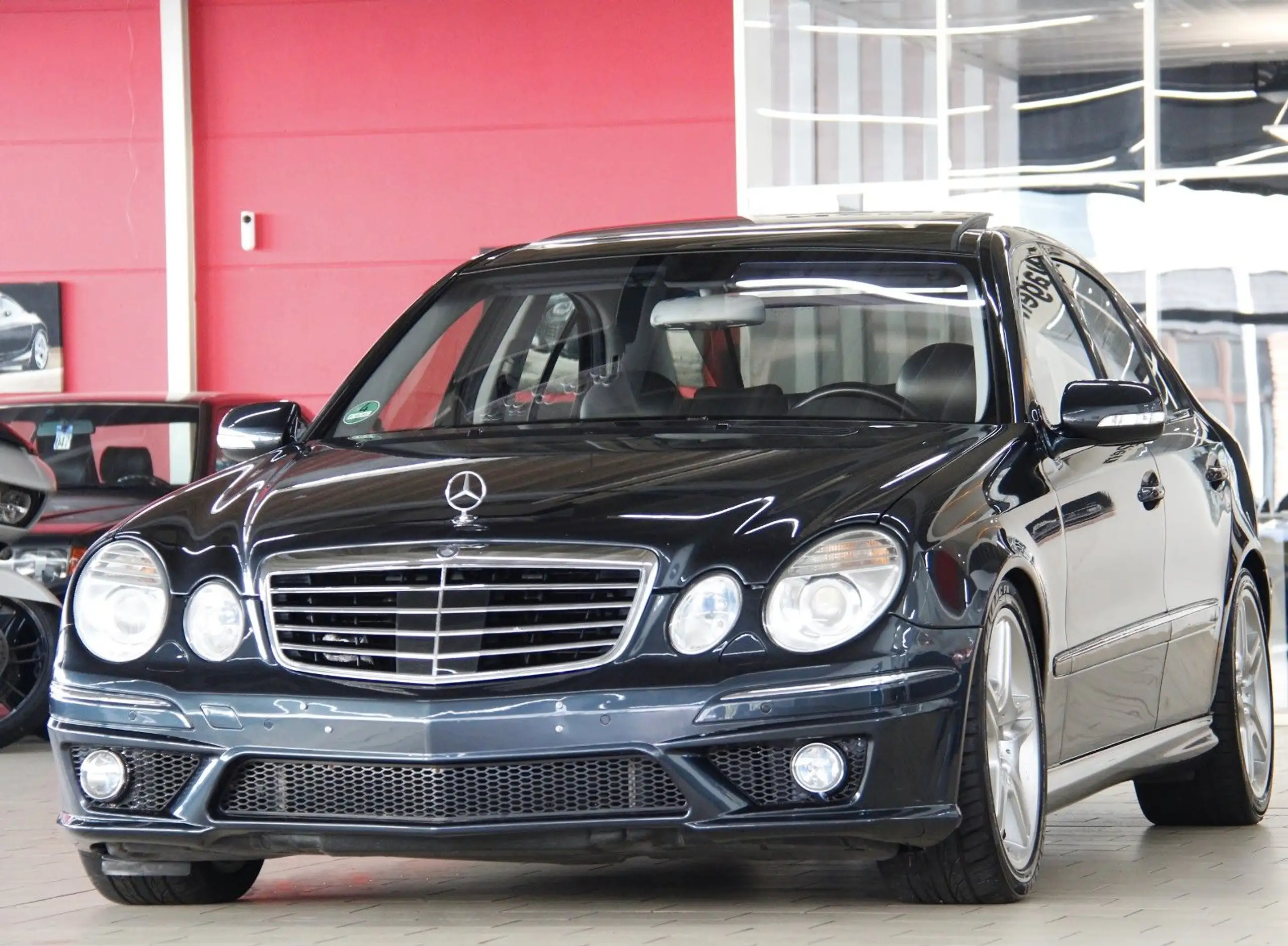 Mercedes-Benz - E 55 AMG