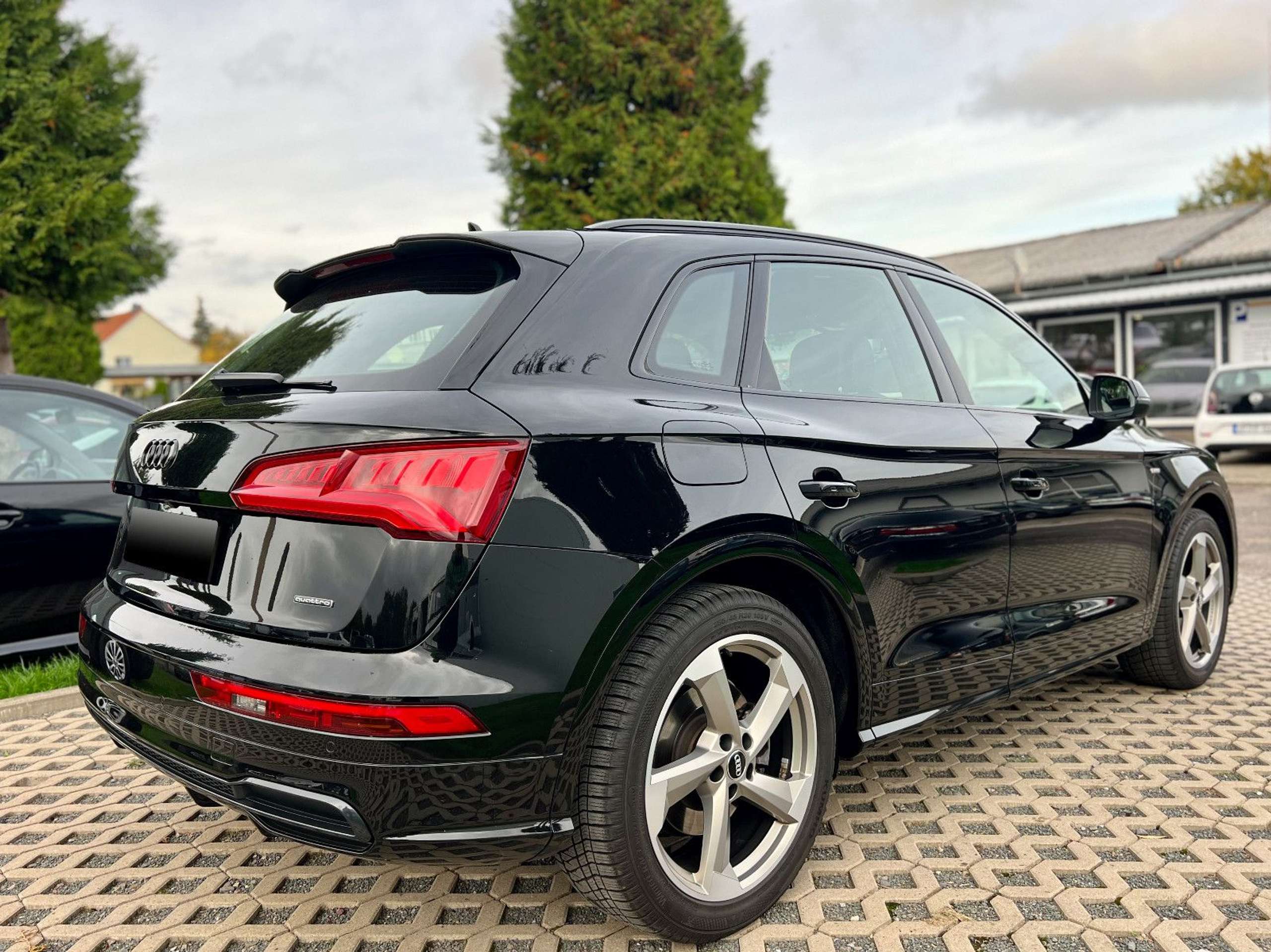 Audi - Q5