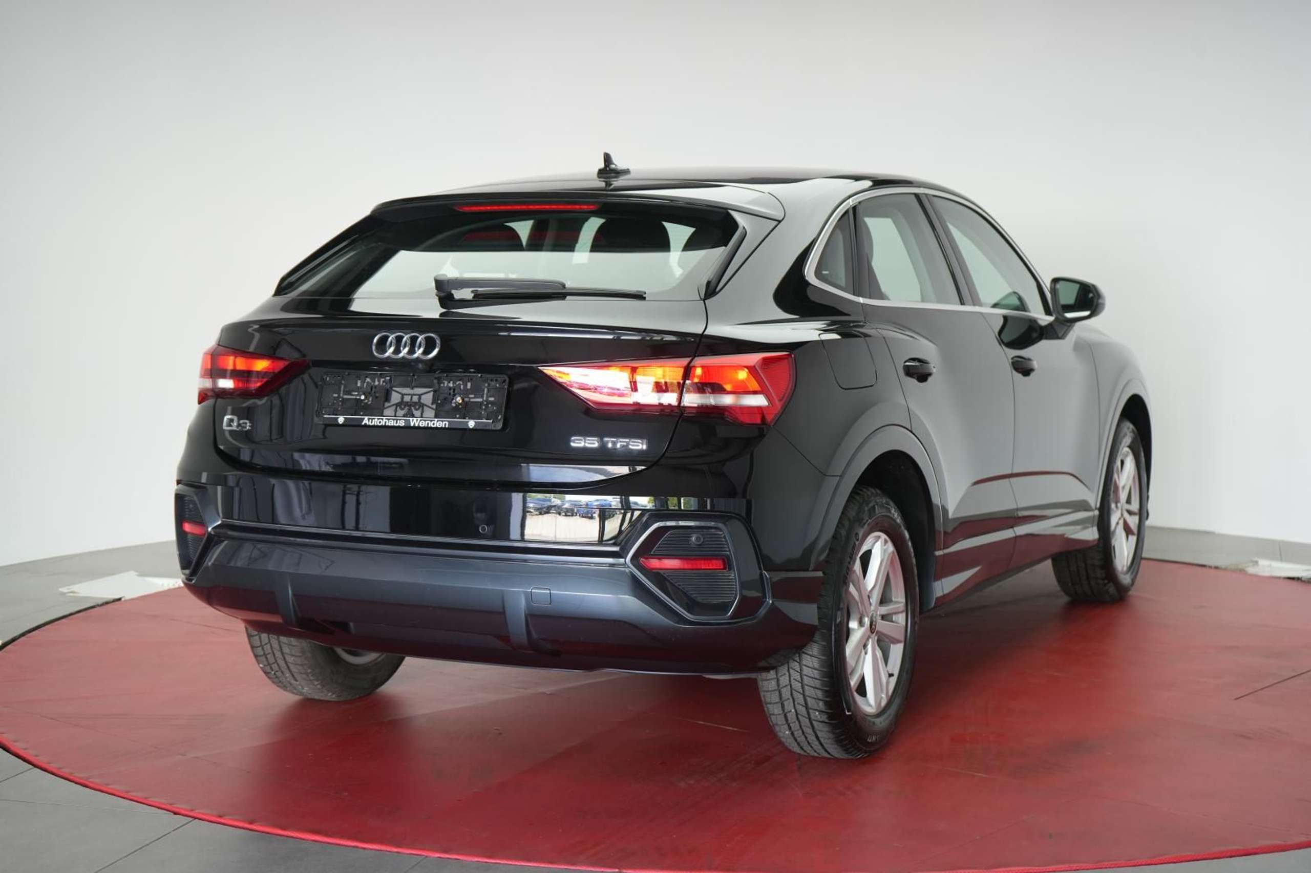 Audi - Q3