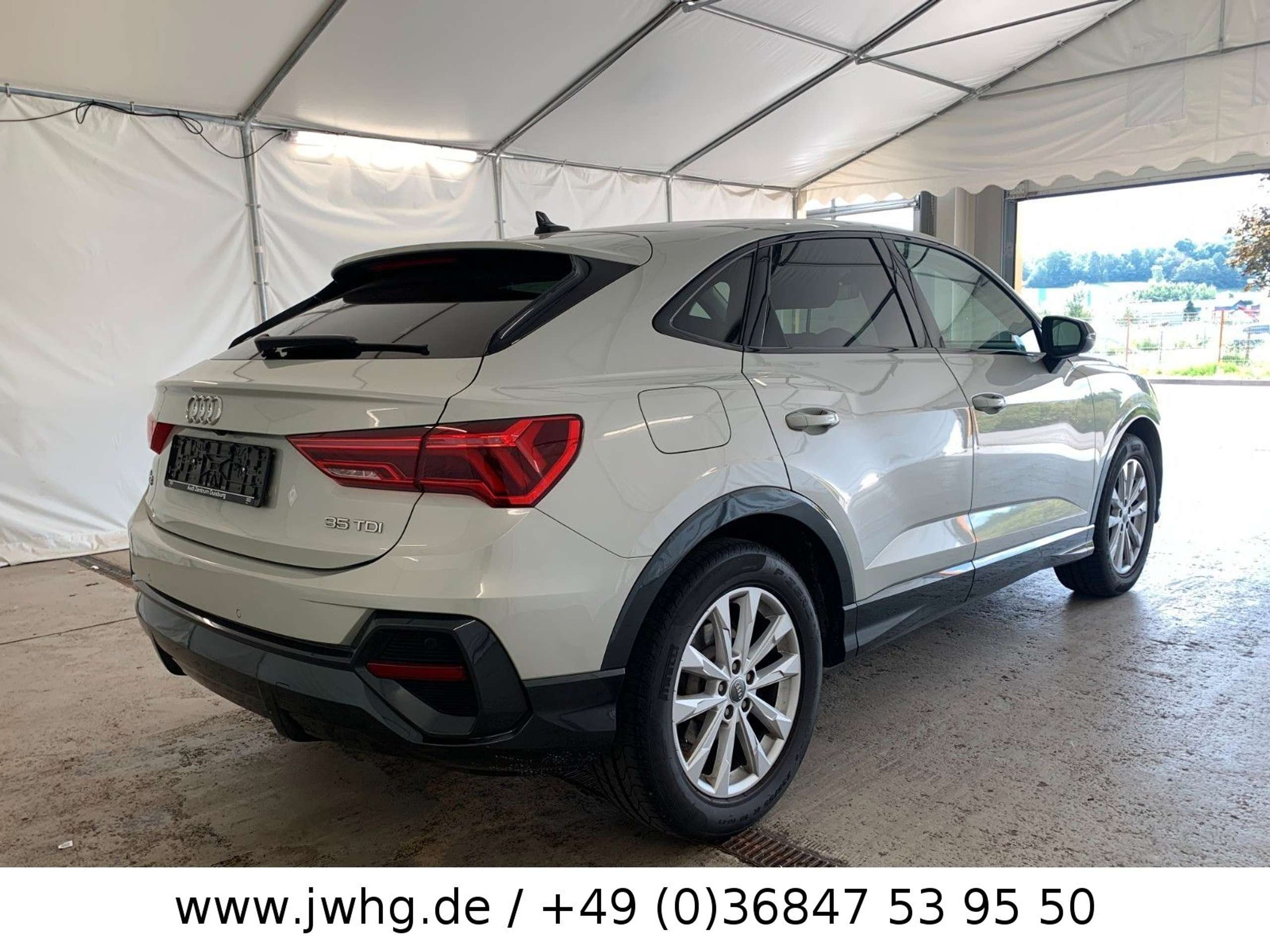 Audi - Q3