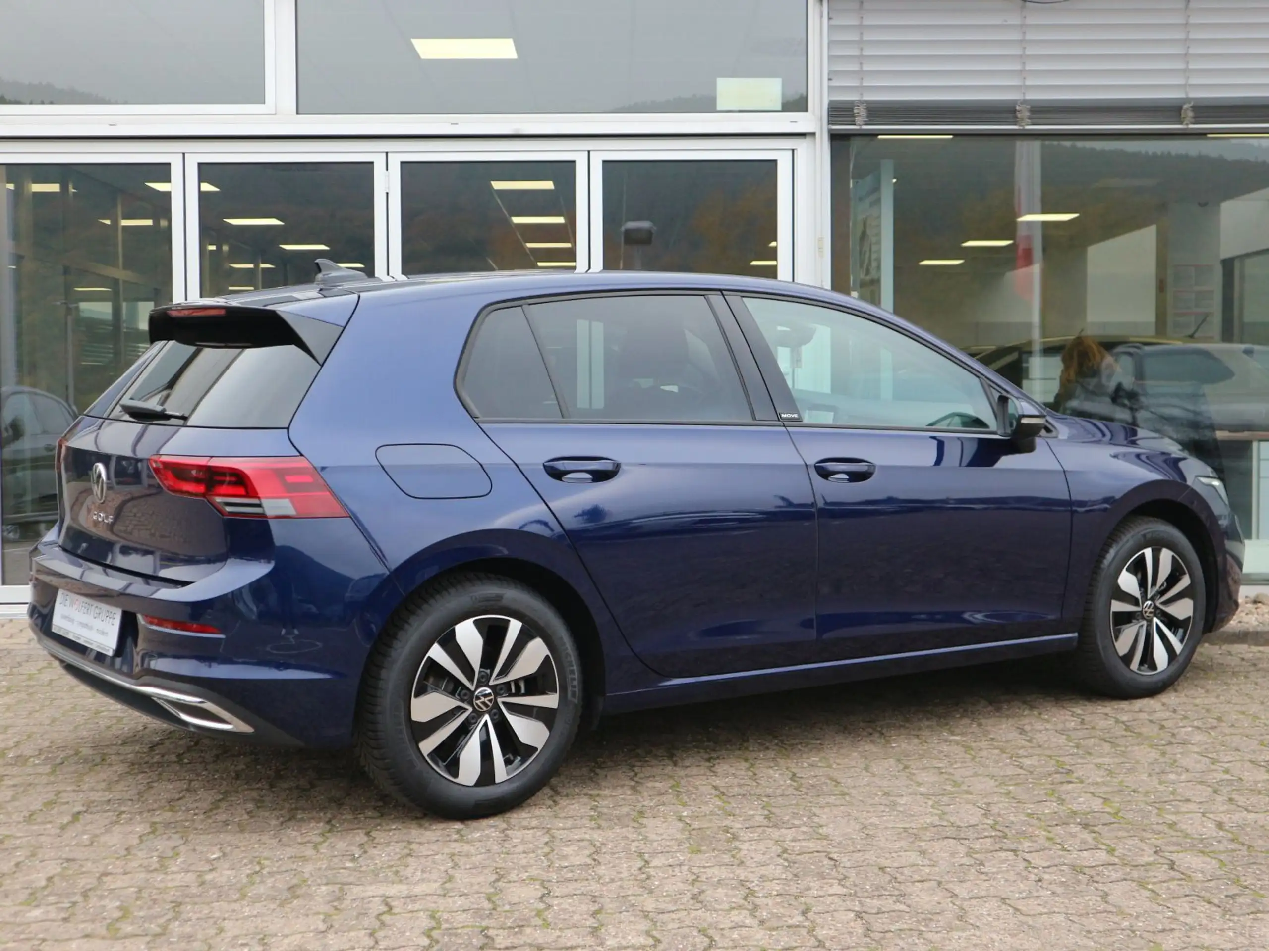 Volkswagen - Golf