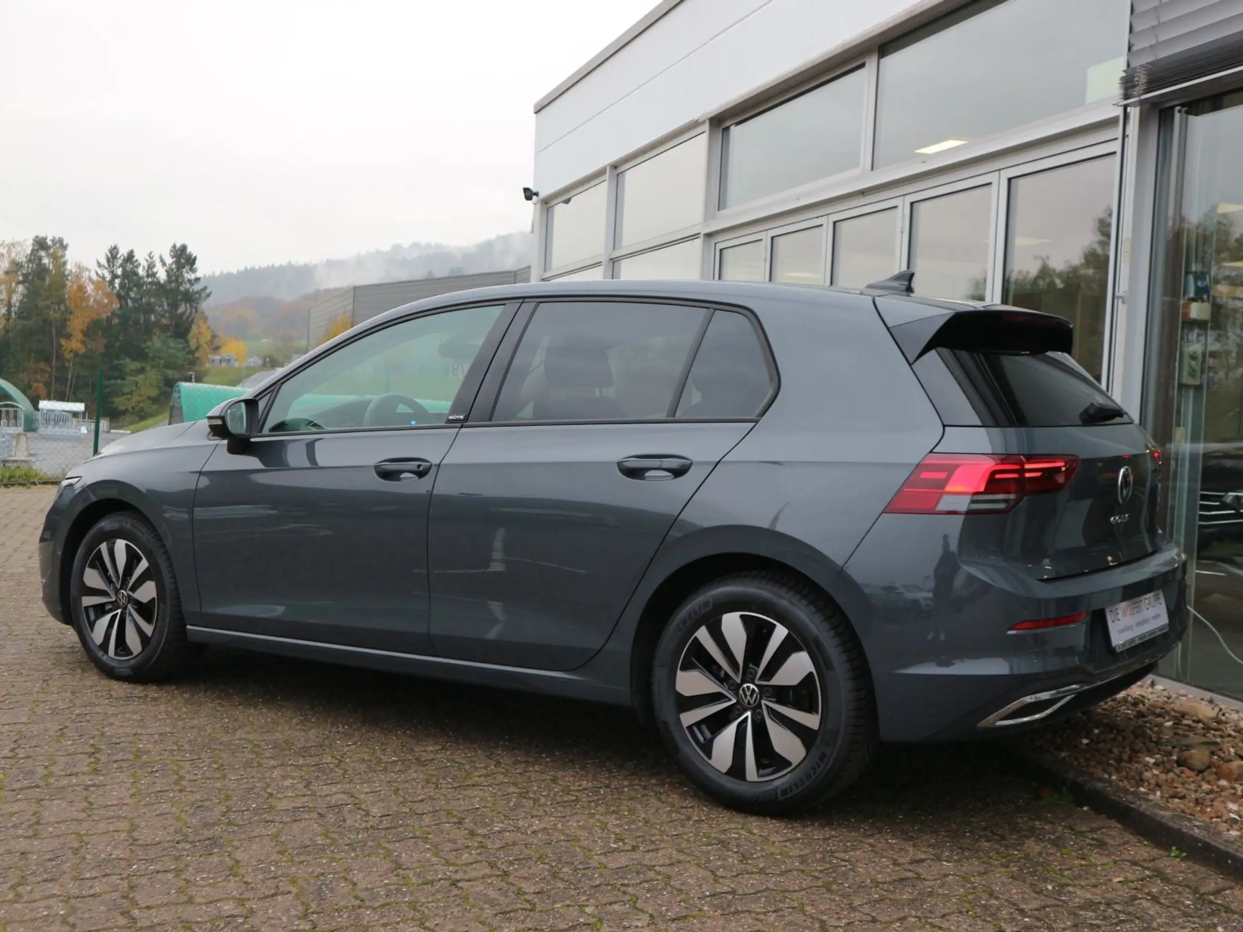 Volkswagen - Golf