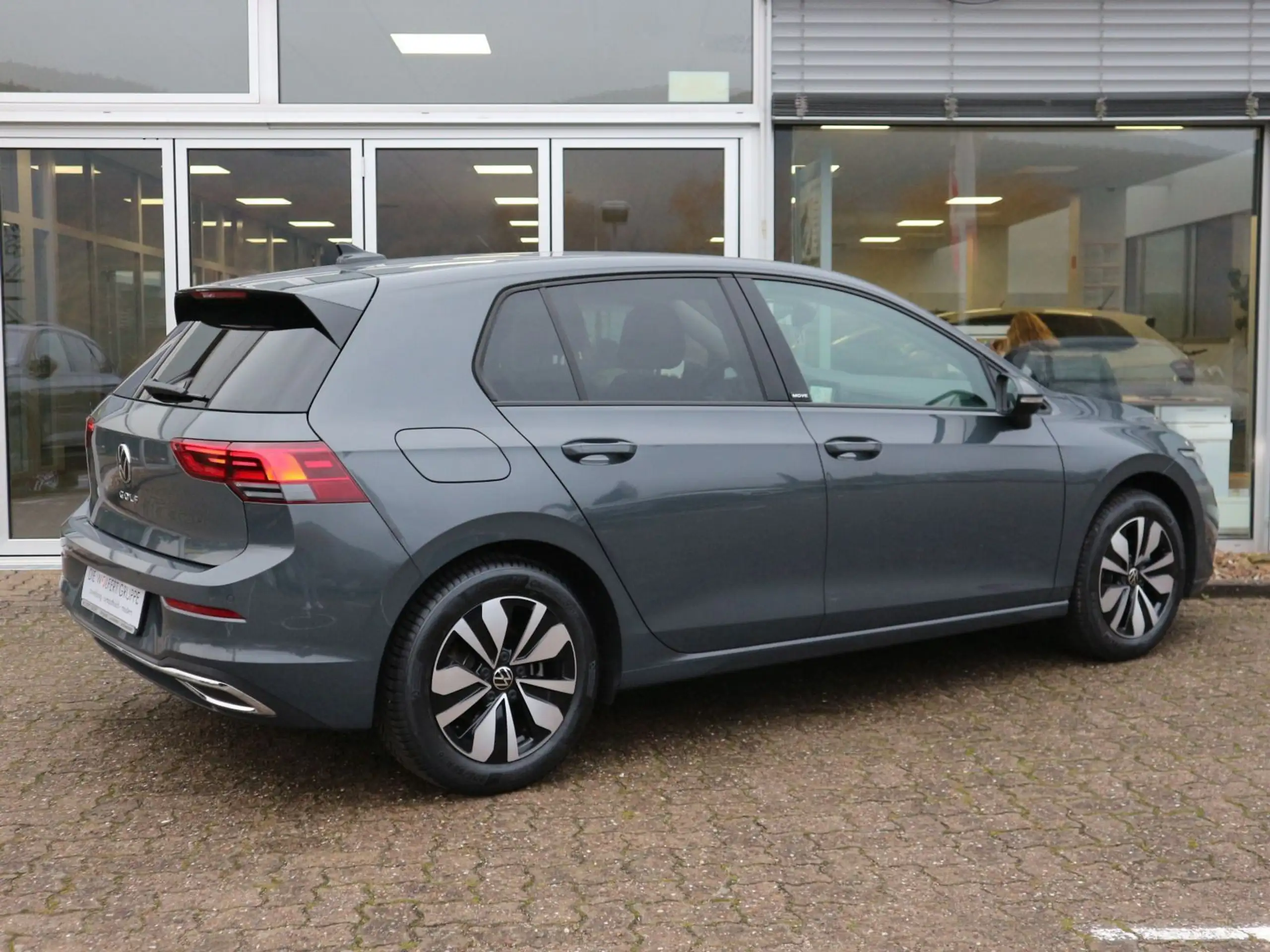 Volkswagen - Golf